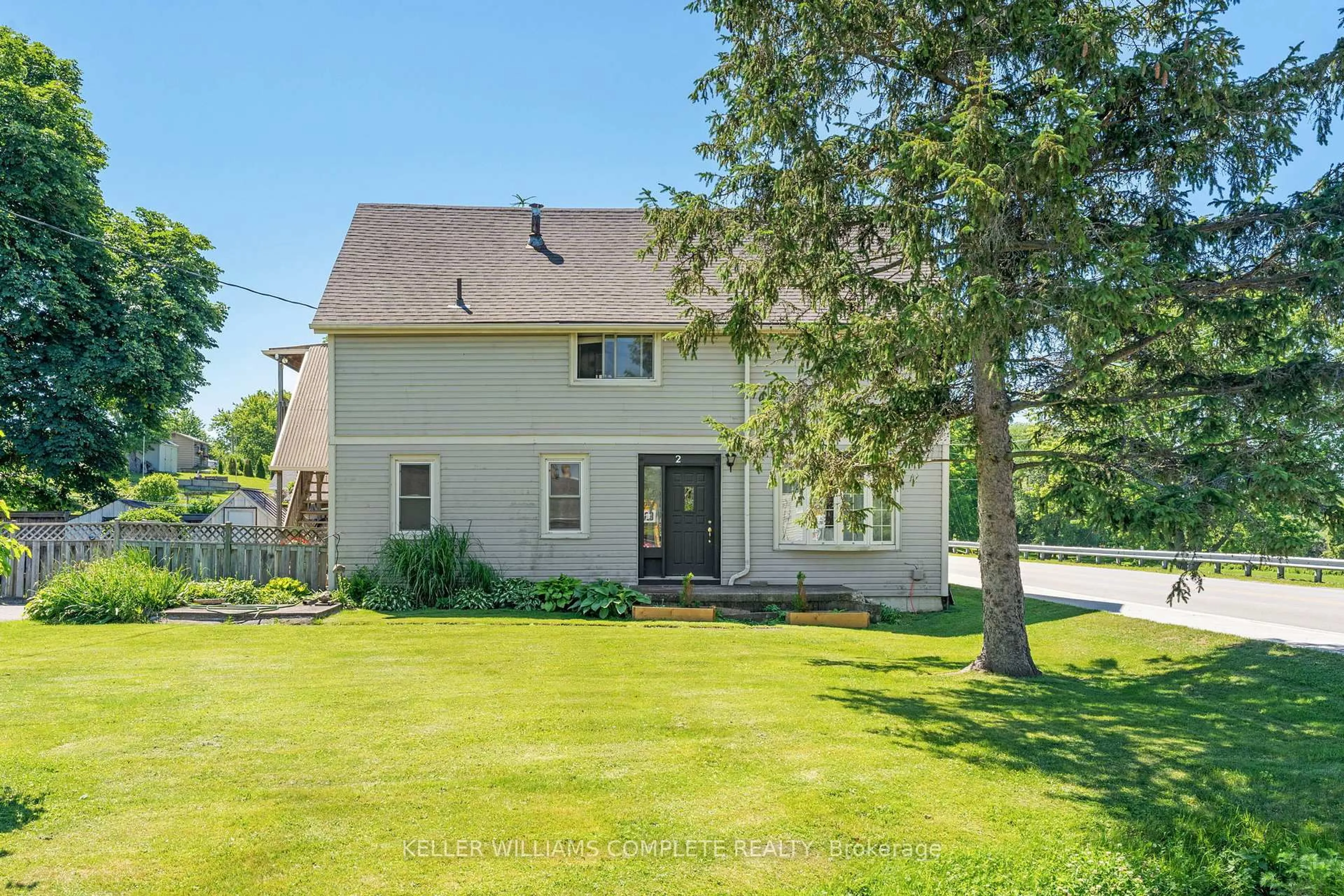 A pic from outside/outdoor area/front of a property/back of a property/a pic from drone, street for 2 MILL St, Haldimand Ontario N0A 1R0