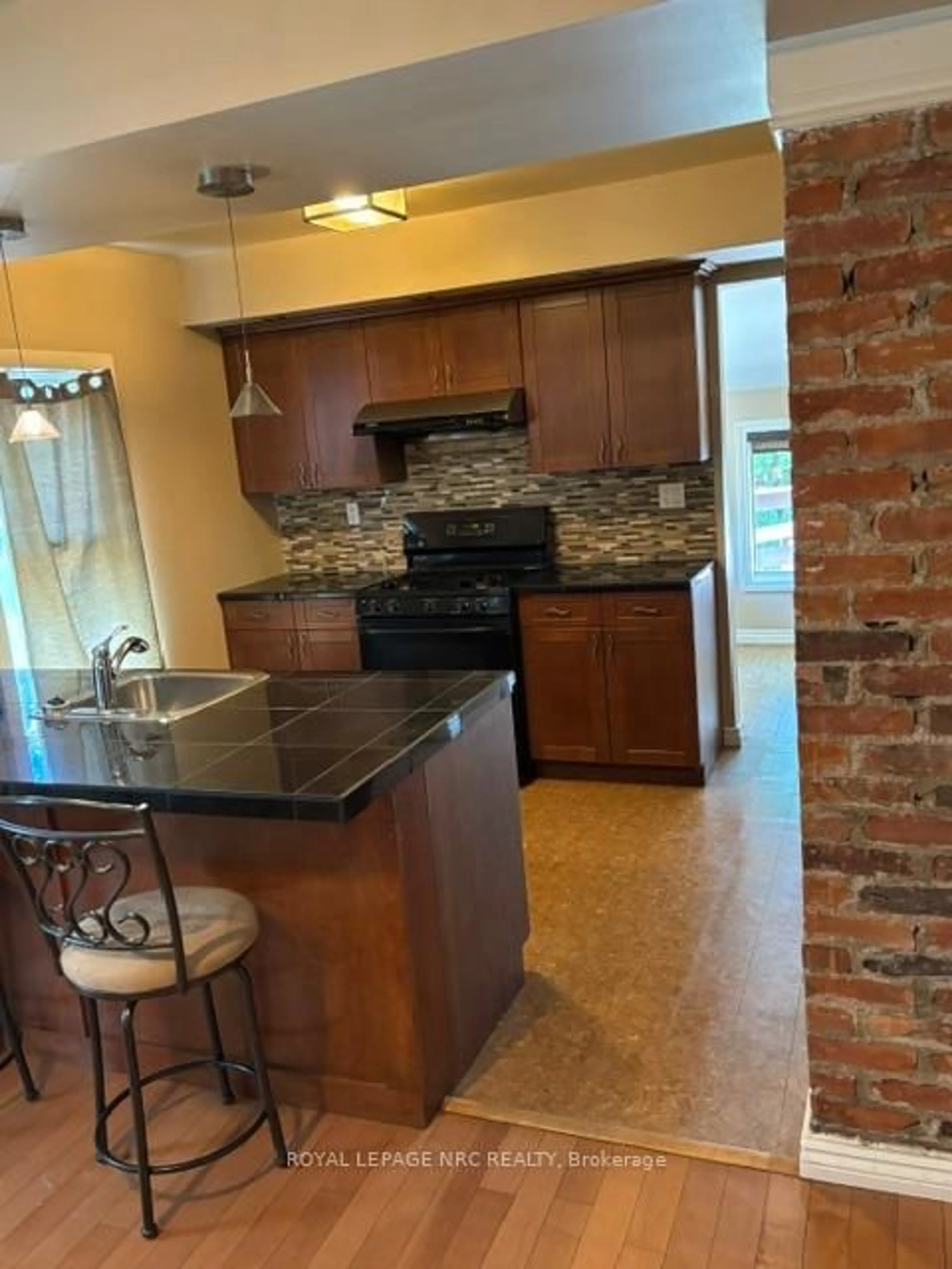 Open concept kitchen, ceramic/tile floor for 15 Rodman St, St. Catharines Ontario L2R 5C9