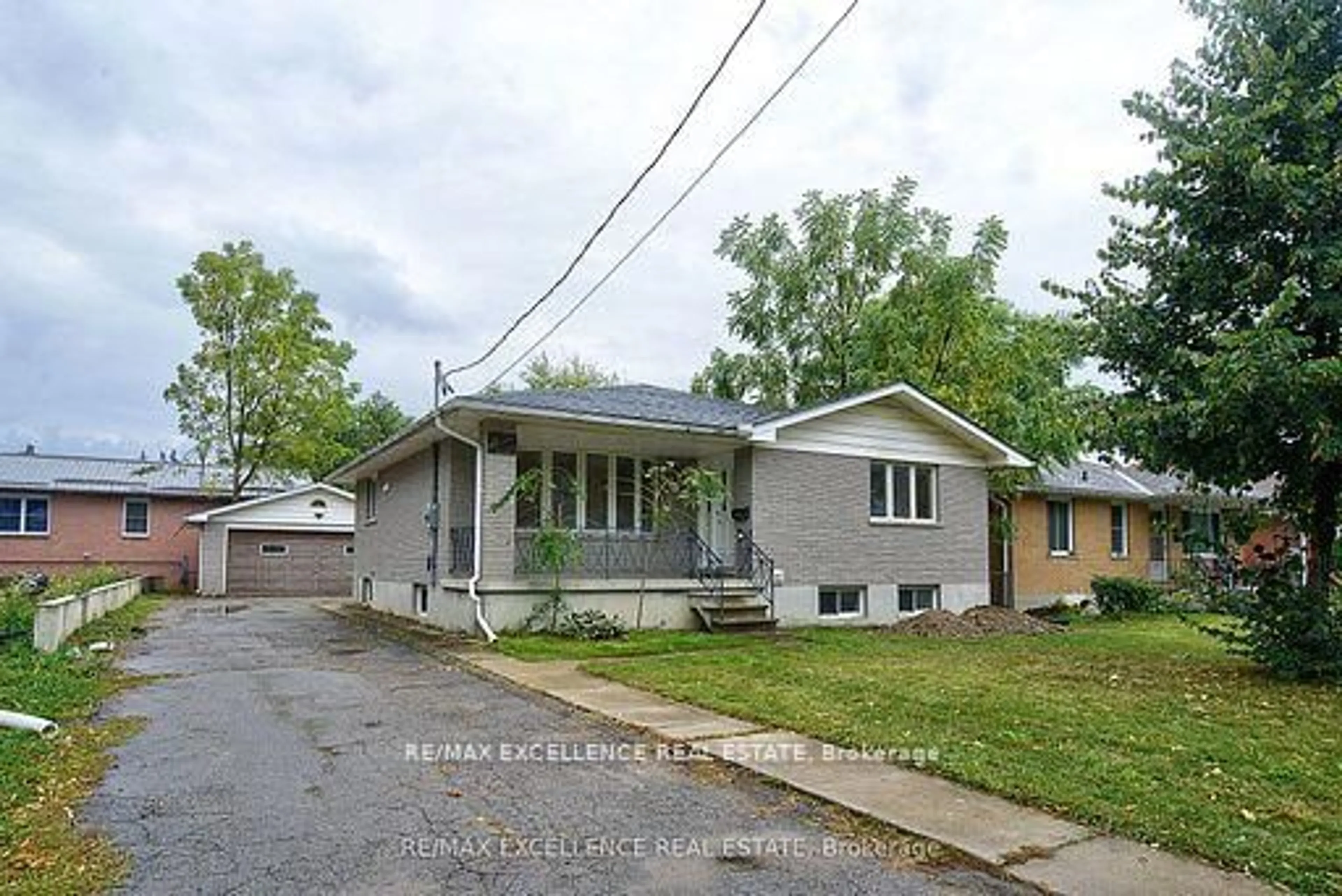 Unknown for 1595 Borden St, London East Ontario N5W 2P9