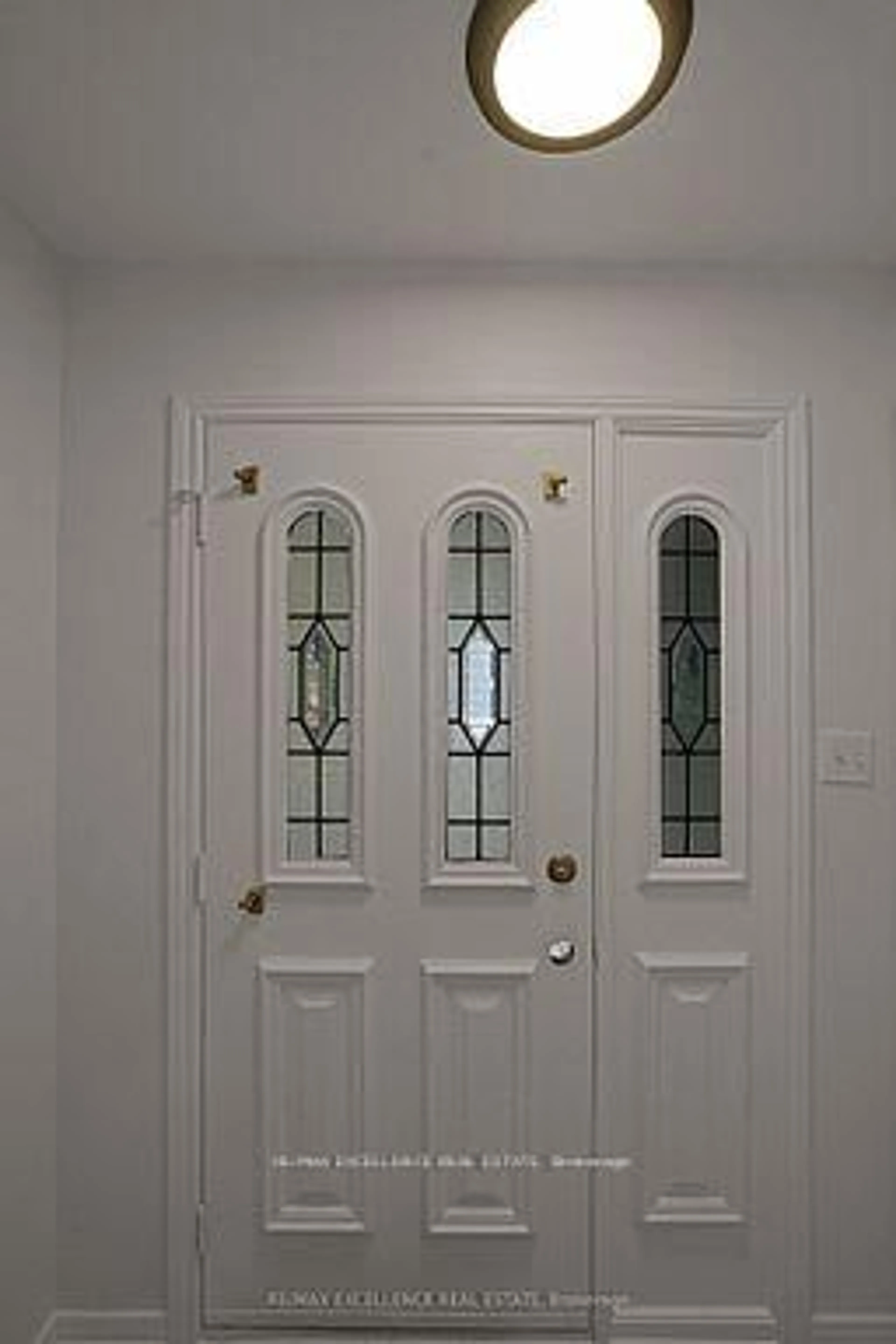 Indoor entryway for 1595 Borden St, London East Ontario N5W 2P9