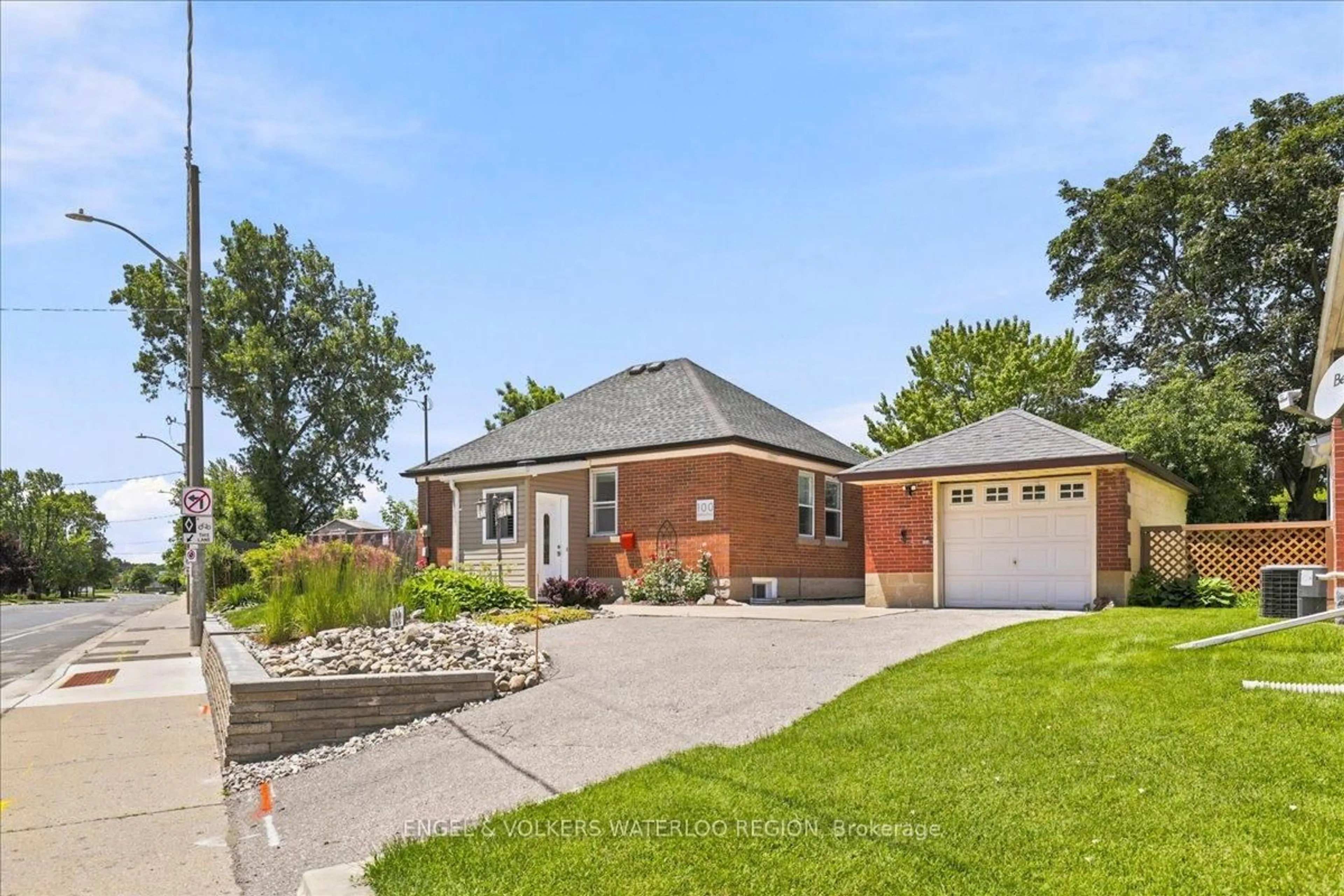 Home with brick exterior material, street for 100 Stirling Ave, Kitchener Ontario N2G 3N9