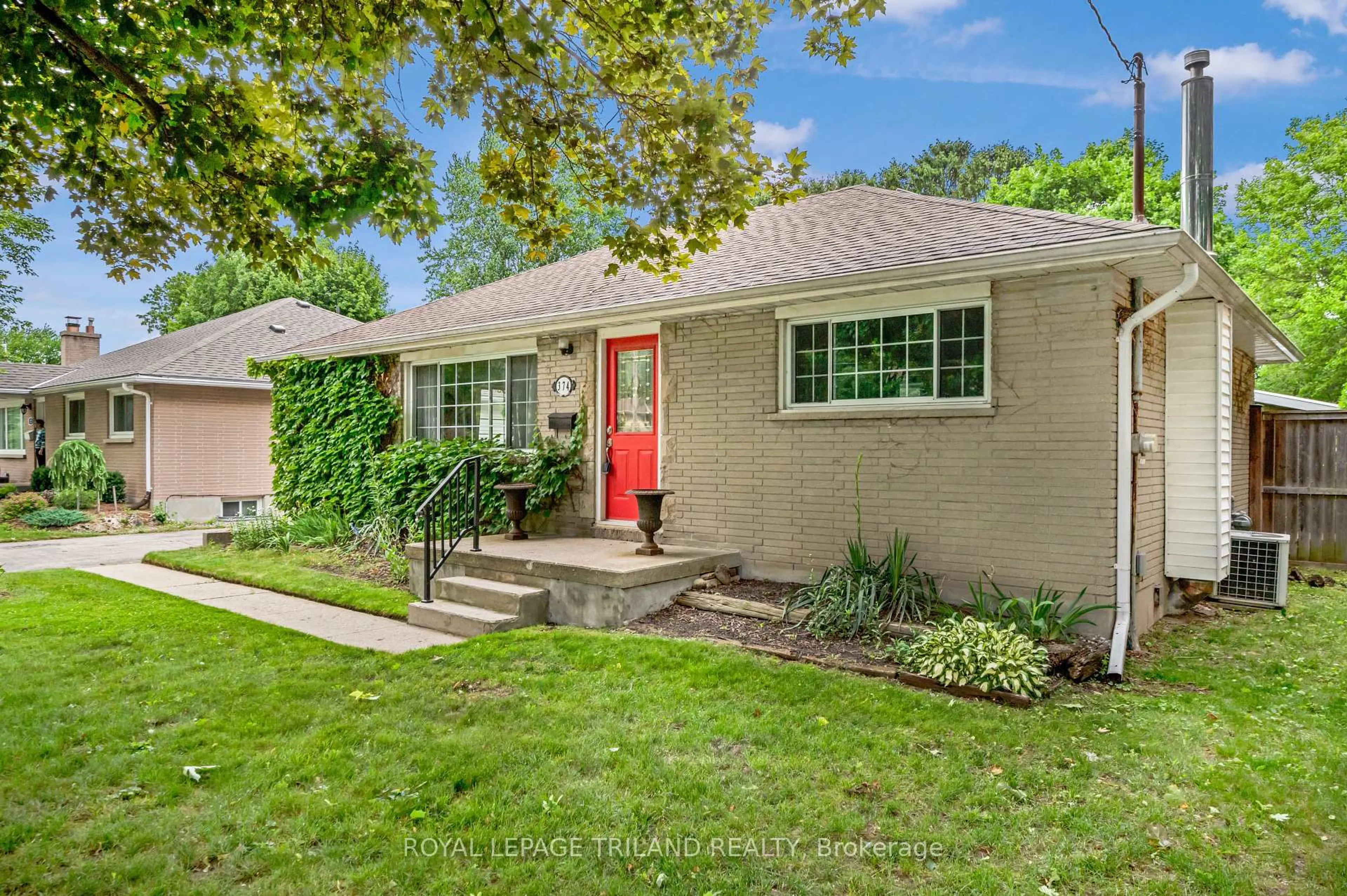 Home with brick exterior material, street for 374 GRIFFITH St, London South Ontario N6K 2S2