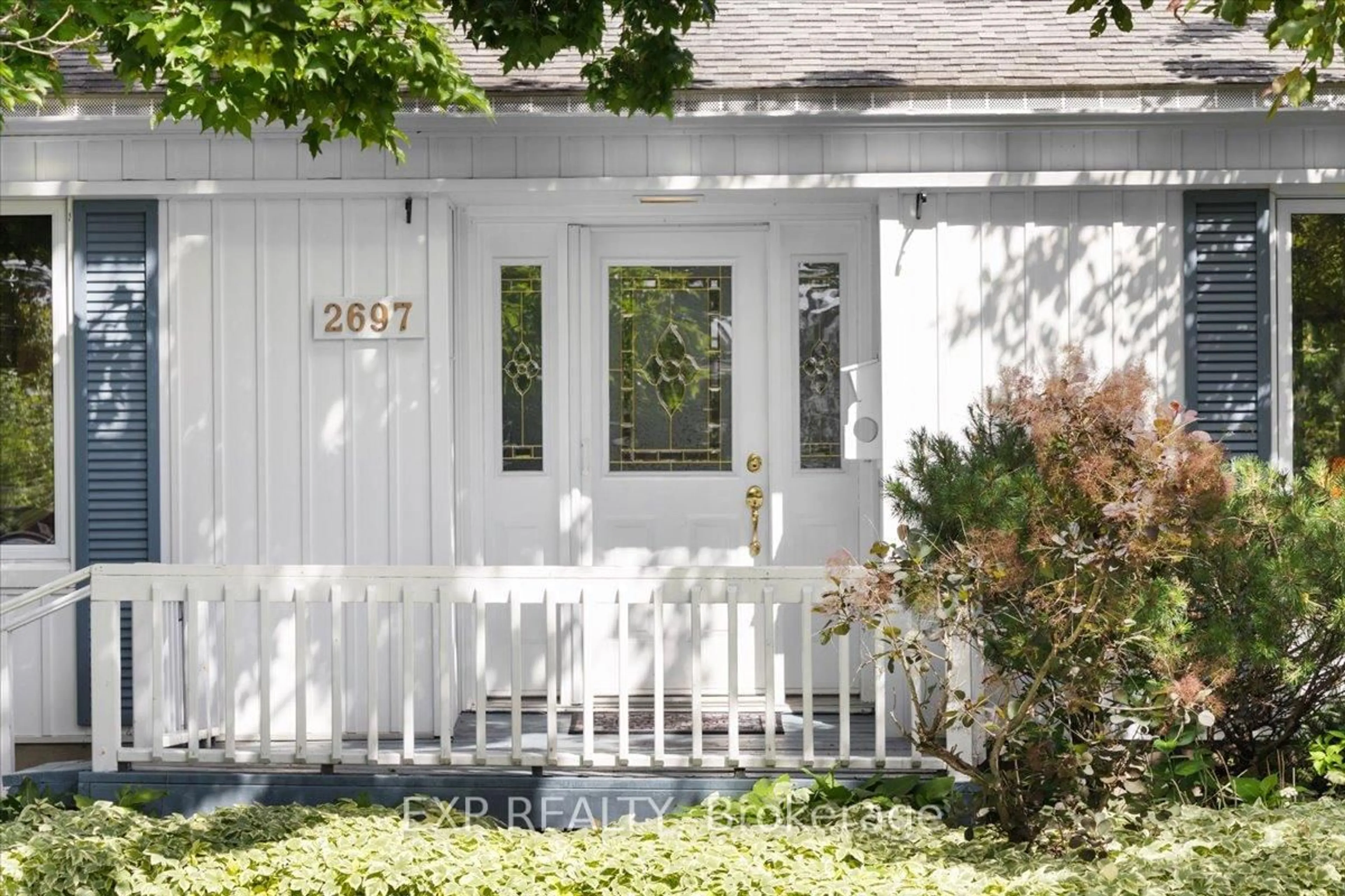 Indoor entryway for 2697 Ulster Cres, Ottawa Ontario K1V 8J5