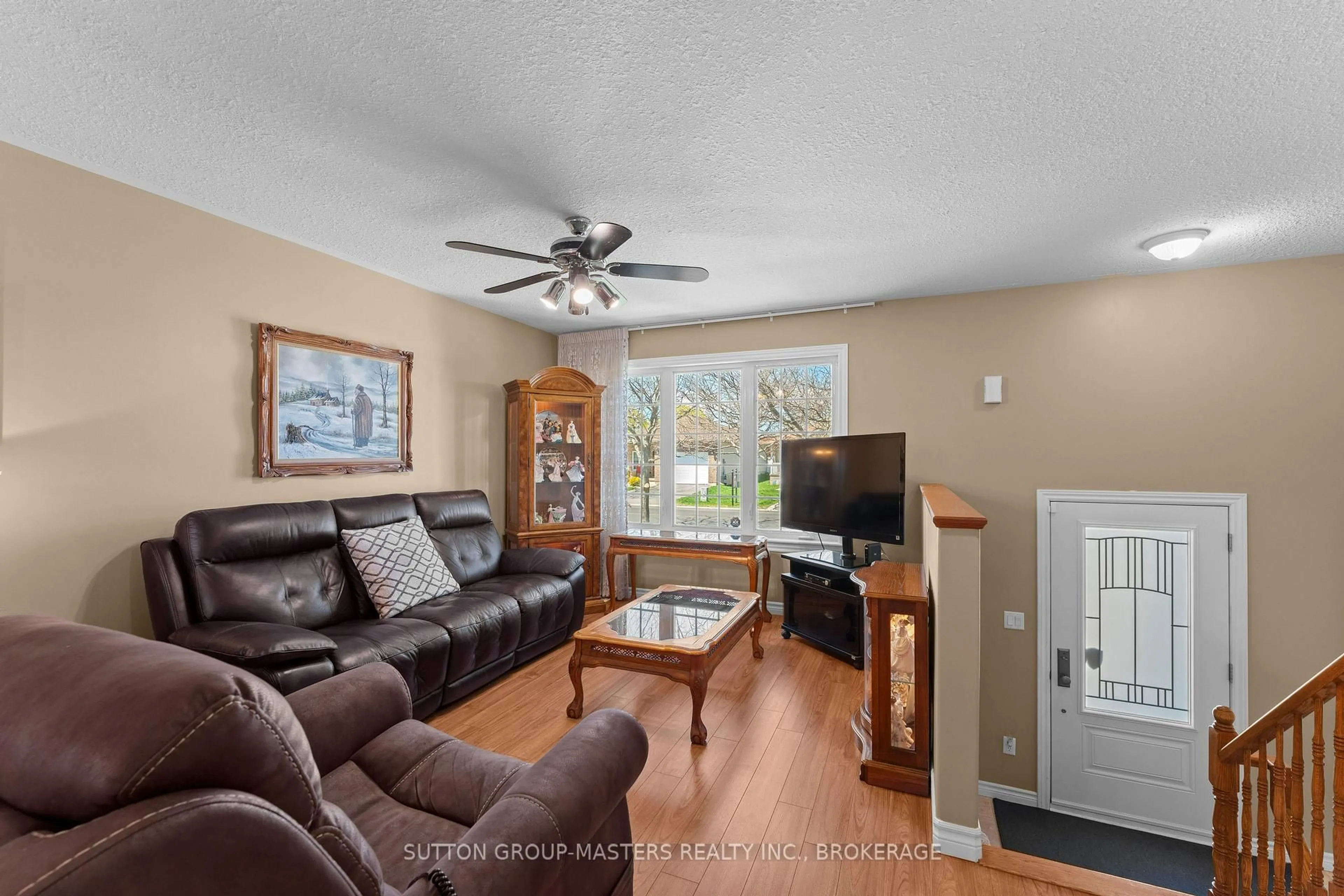 Living room with furniture, unknown for 186 Kildare Ave, Loyalist Ontario K7N 0A4