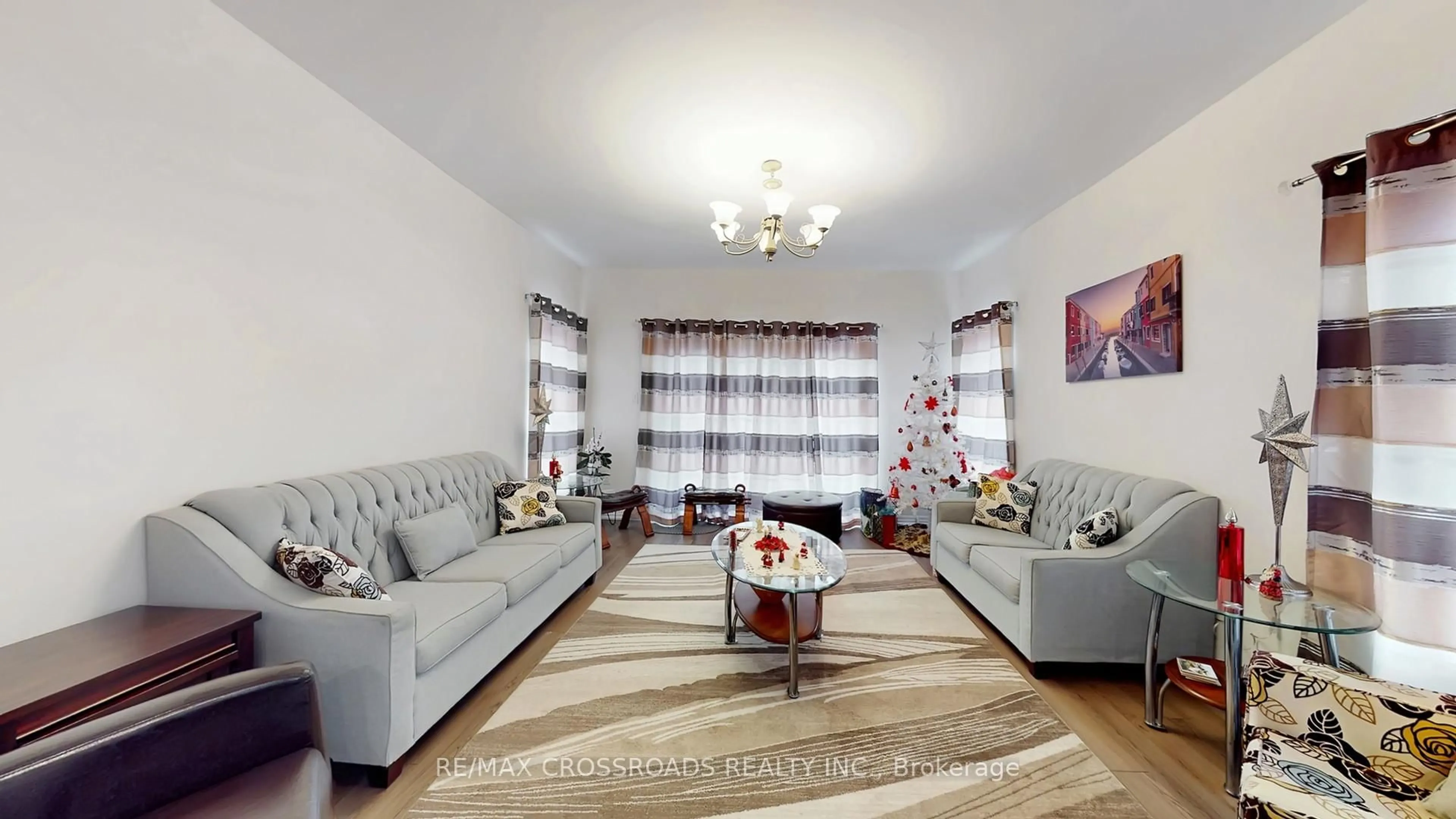 Living room with furniture, unknown for 56 Dominion Cres, Niagara-on-the-Lake Ontario L0S 1J1