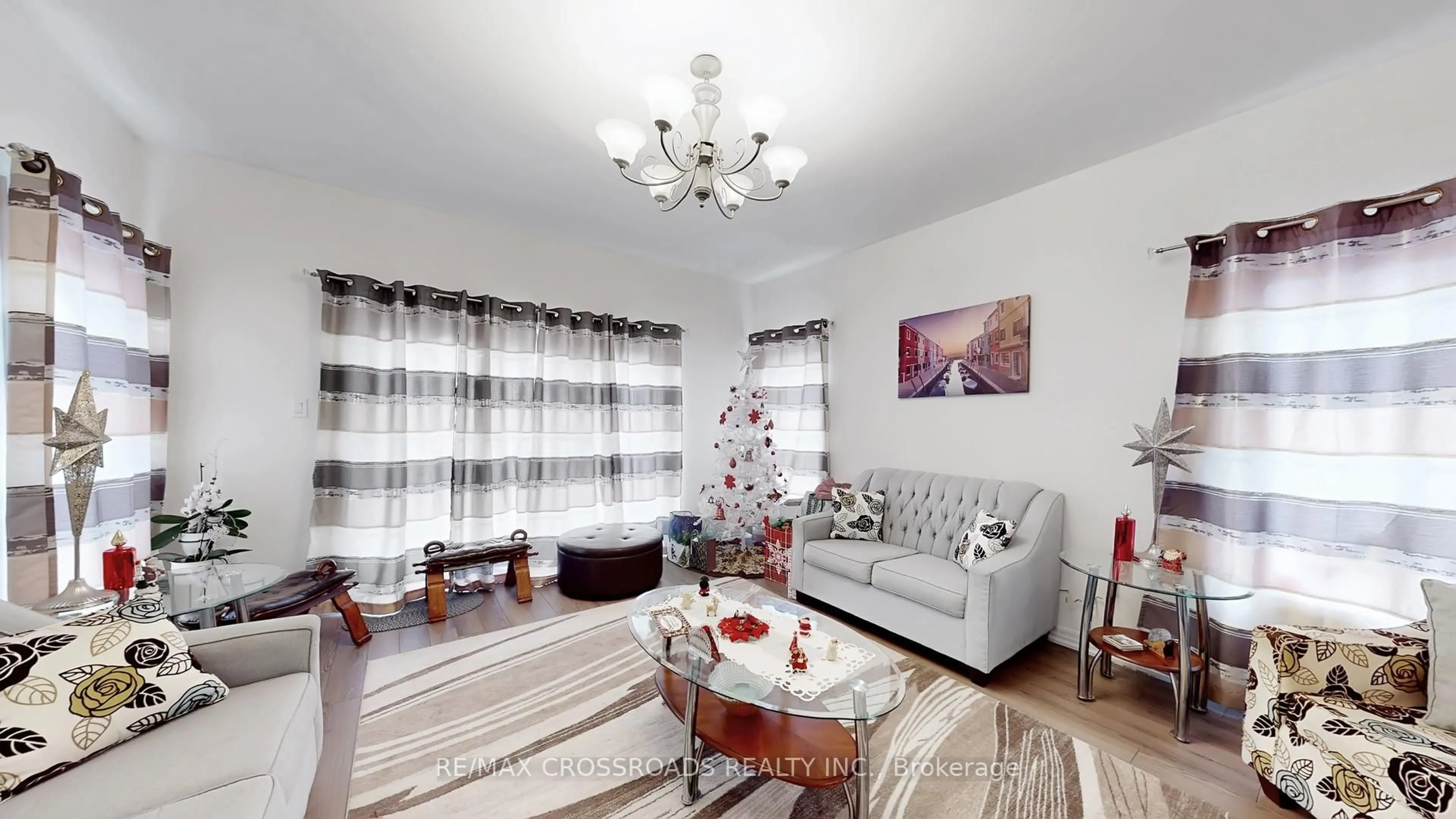 Living room with furniture, unknown for 56 Dominion Cres, Niagara-on-the-Lake Ontario L0S 1J1