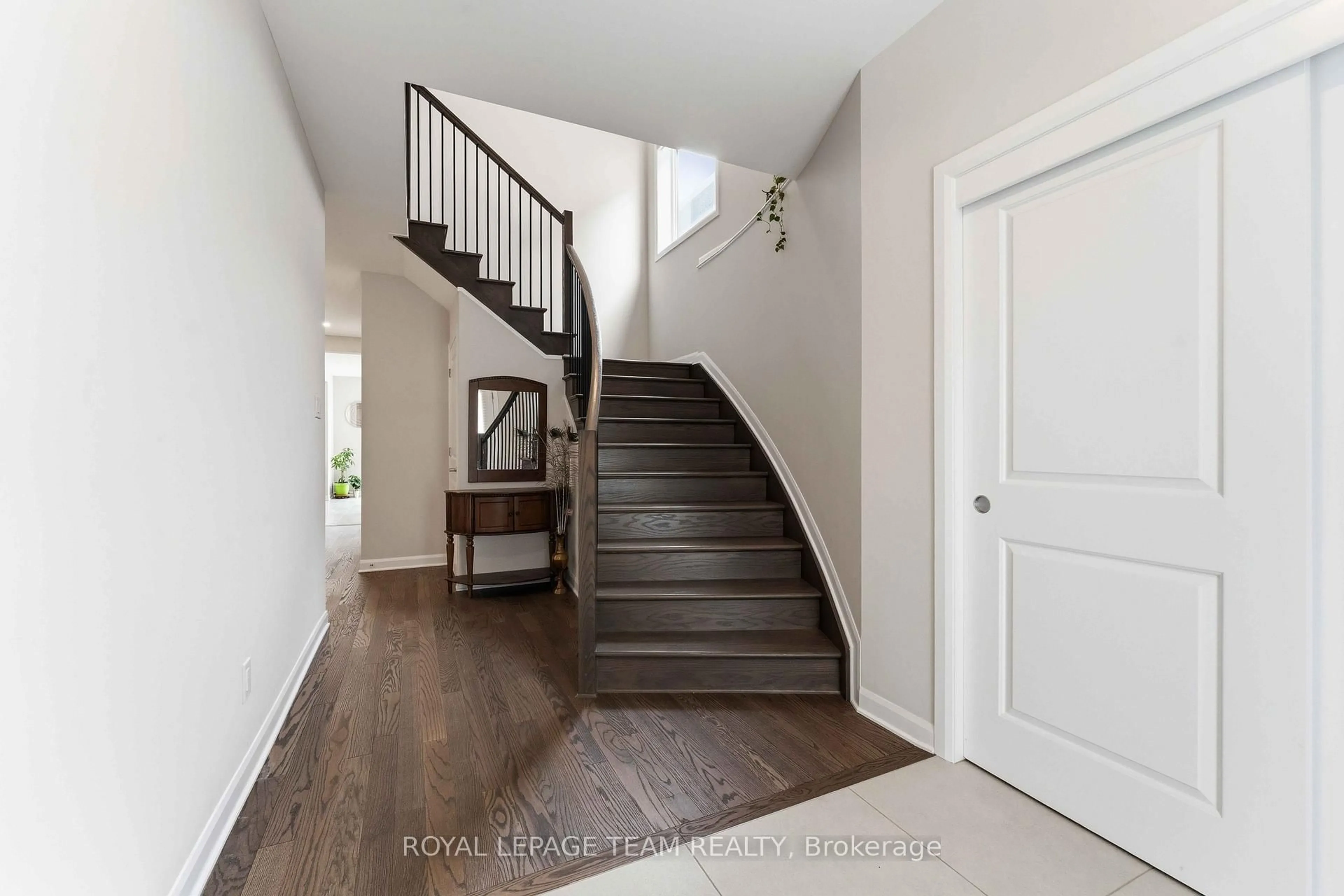 Unknown for 332 Elsie Macgill Walk, Kanata Ontario K2W 0K7