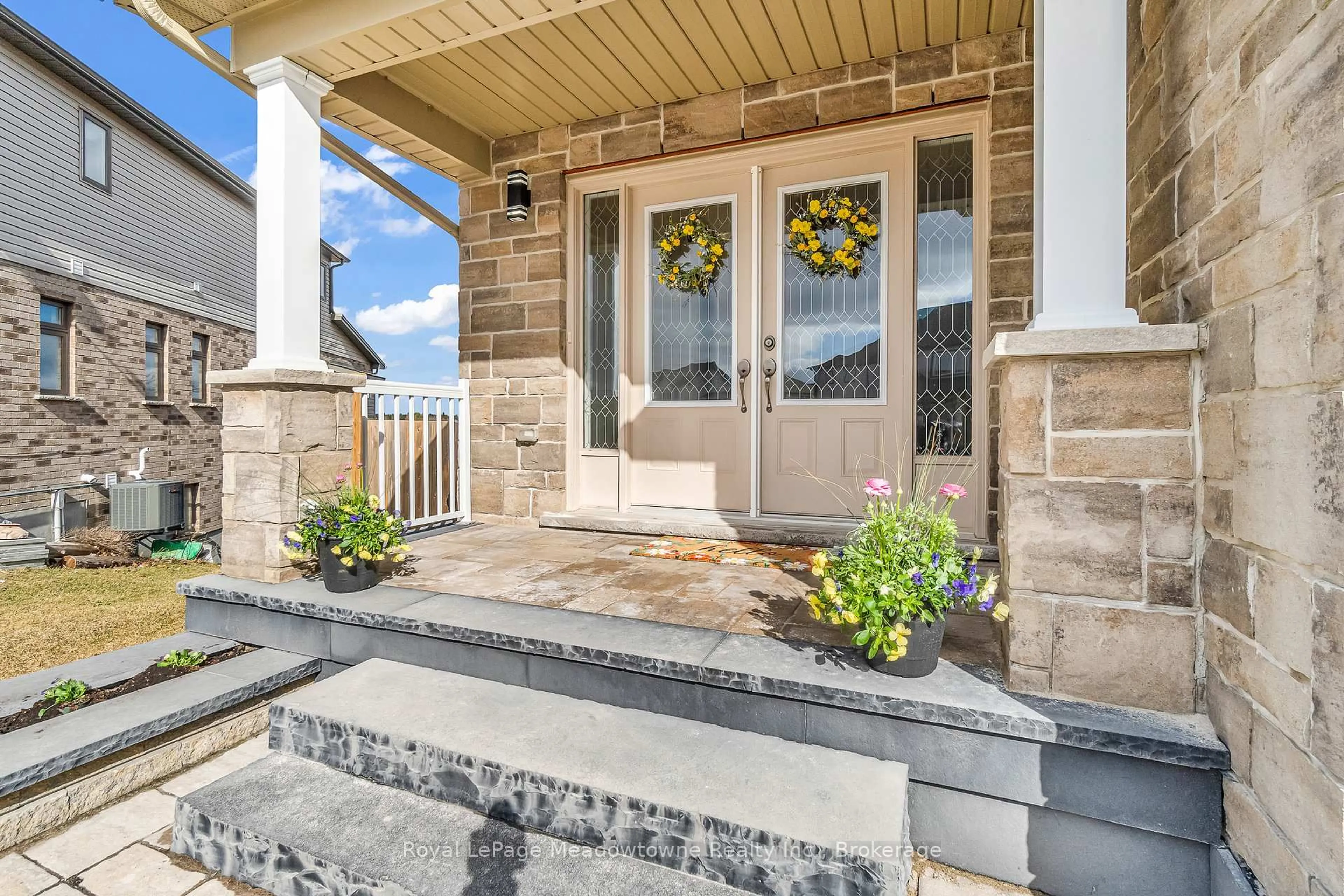 Indoor entryway for 75 Norma Cres, Guelph Ontario N1E 0K6
