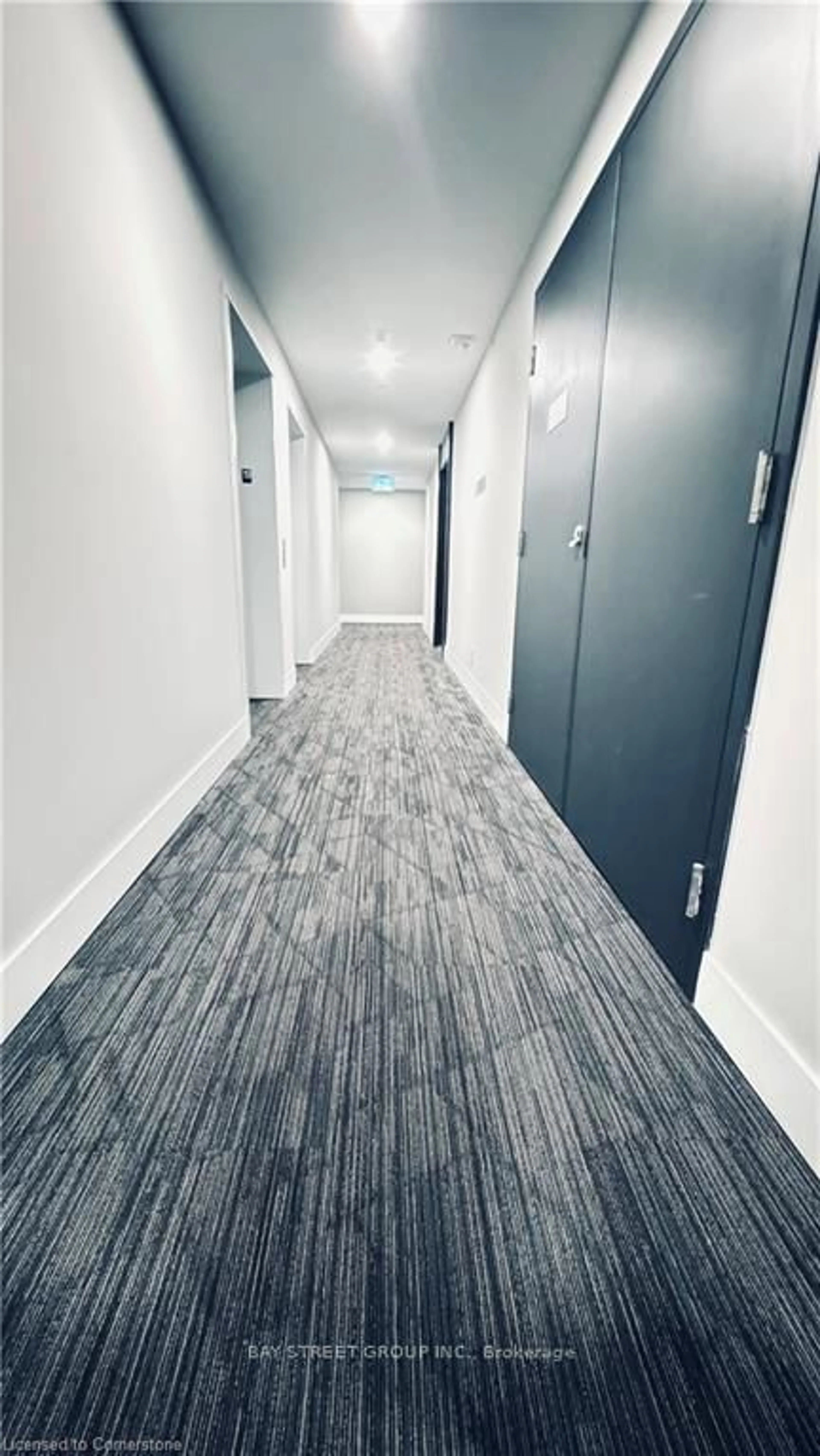 Indoor foyer for 15 Queen St #1909, Hamilton Ontario L8P 0C6