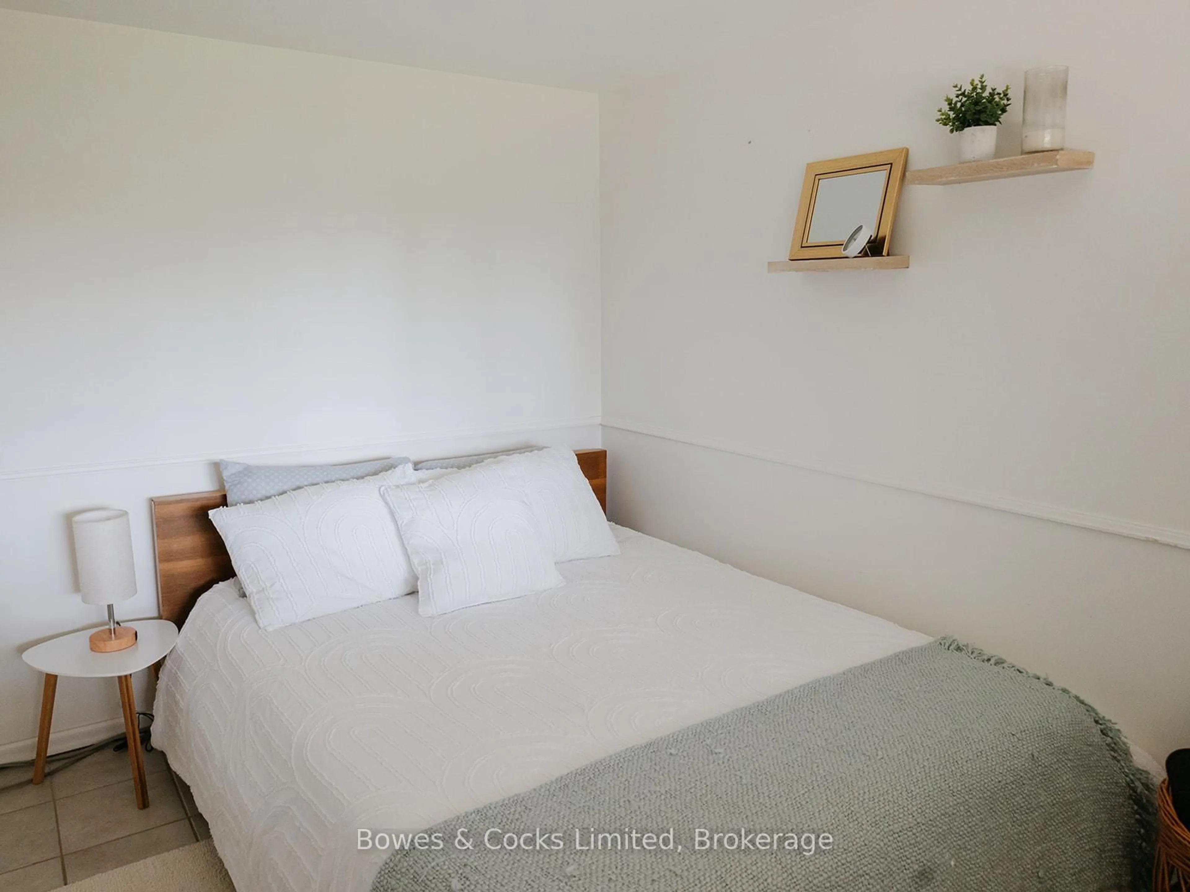 Bedroom with bed, unknown for 951 Ellesmere Ave, Peterborough Ontario K9H 7A9
