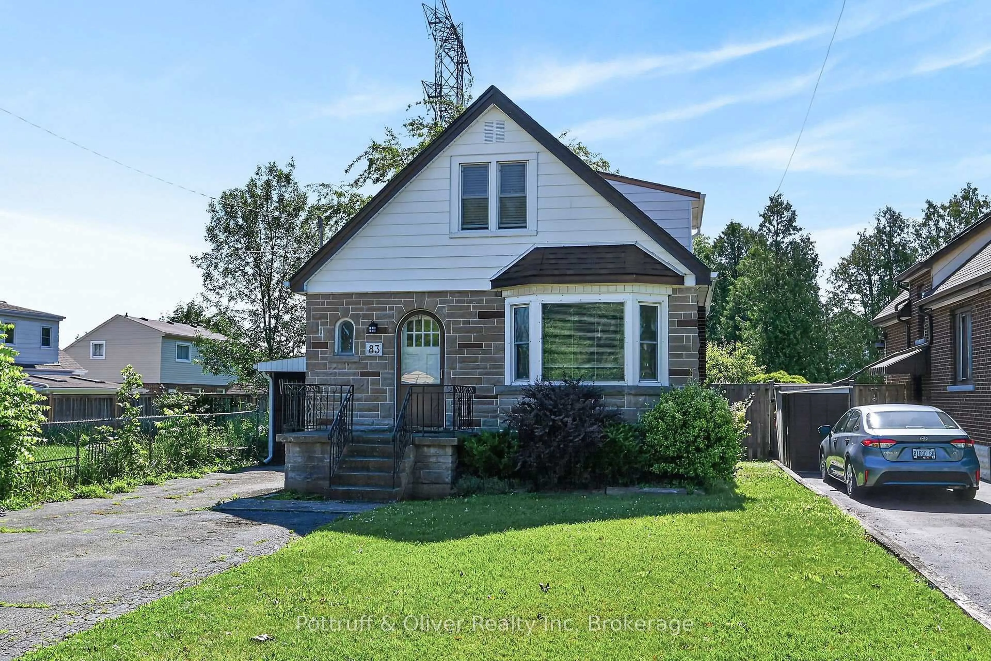 Home with vinyl exterior material, street for 83 Aberfoyle Ave, Hamilton Ontario L8K 4S1