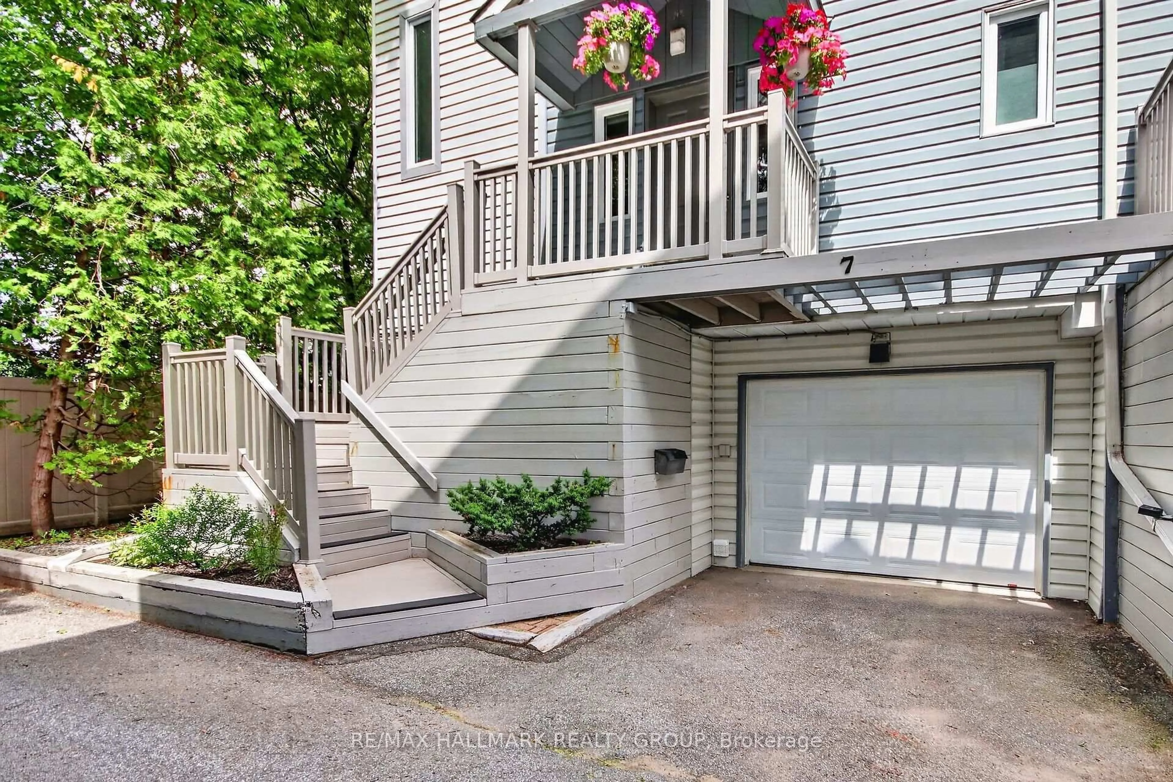 Unknown for 817 High St #7, Ottawa Ontario K2B 6C3