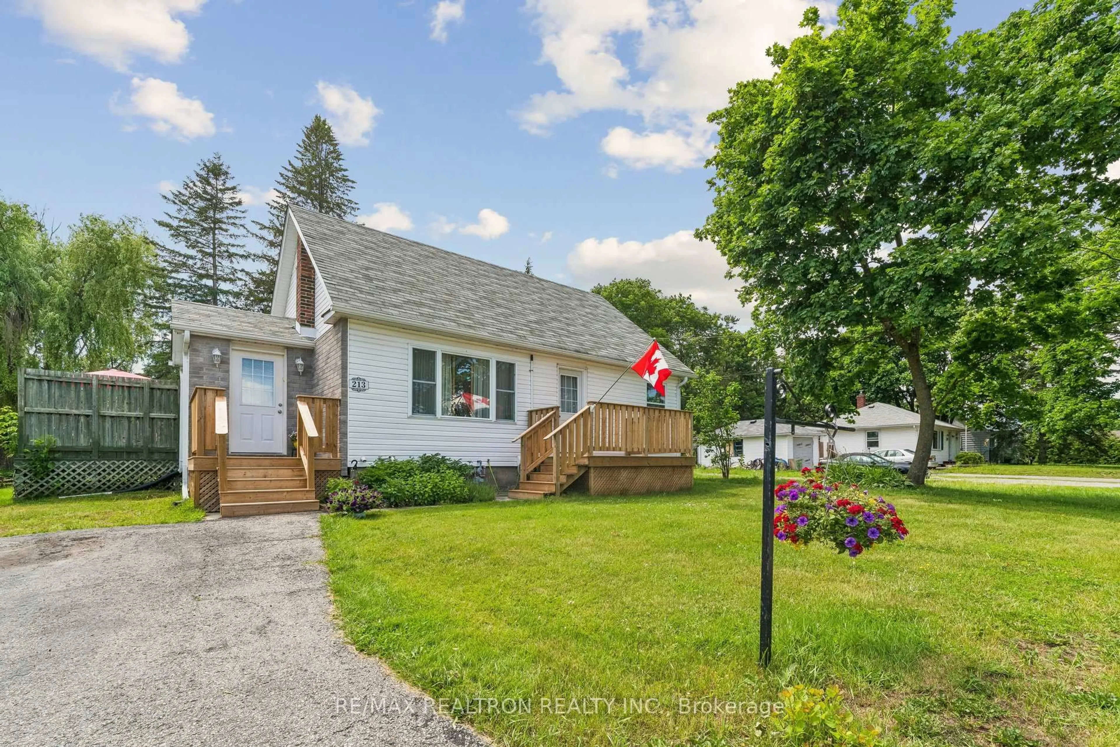 A pic from outside/outdoor area/front of a property/back of a property/a pic from drone, unknown for 213 Angeline St, Kawartha Lakes Ontario K9V 4R2