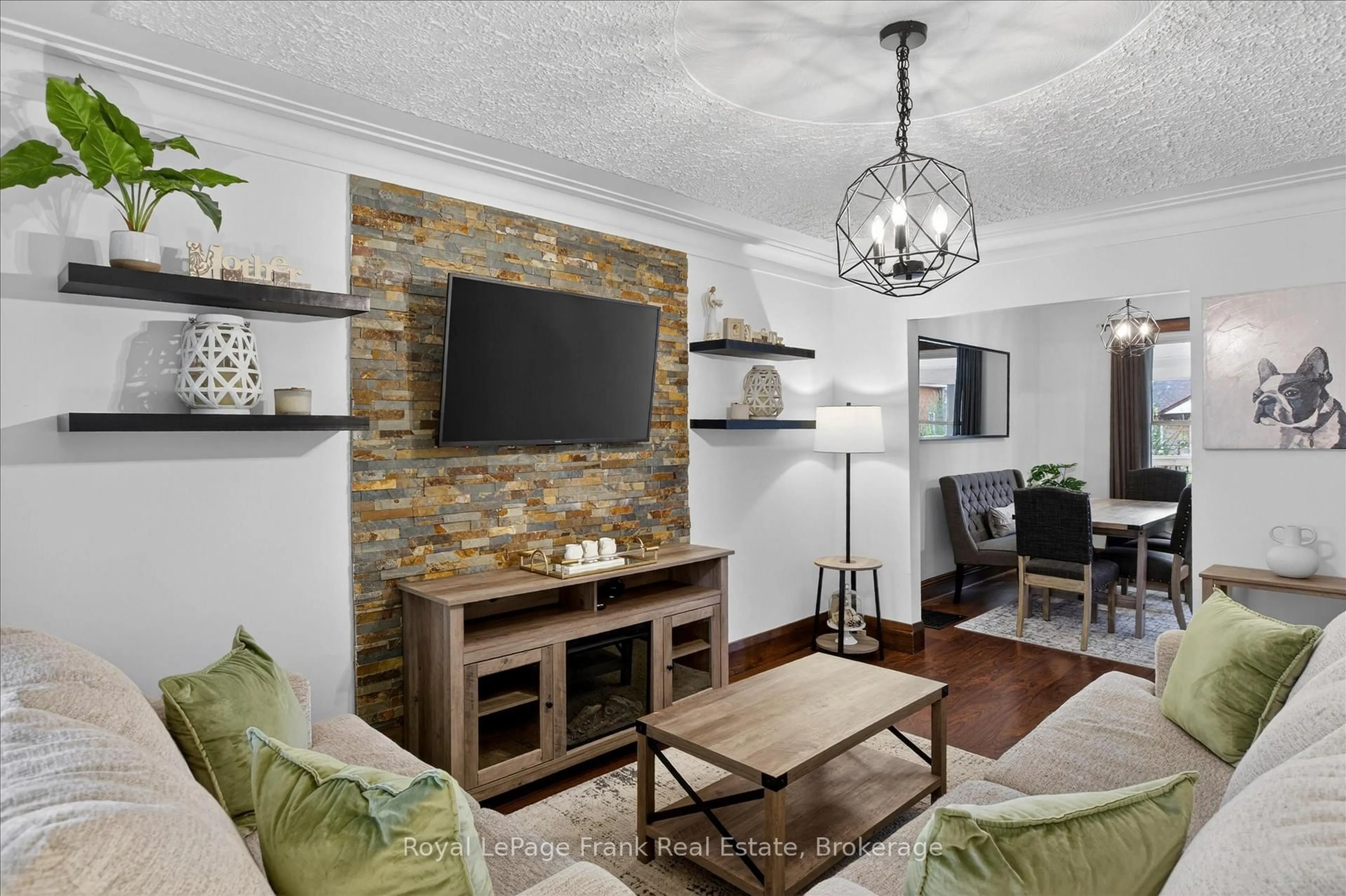 Living room with furniture, unknown for 500 Chamberlain St, Peterborough Ontario K9J 4L5