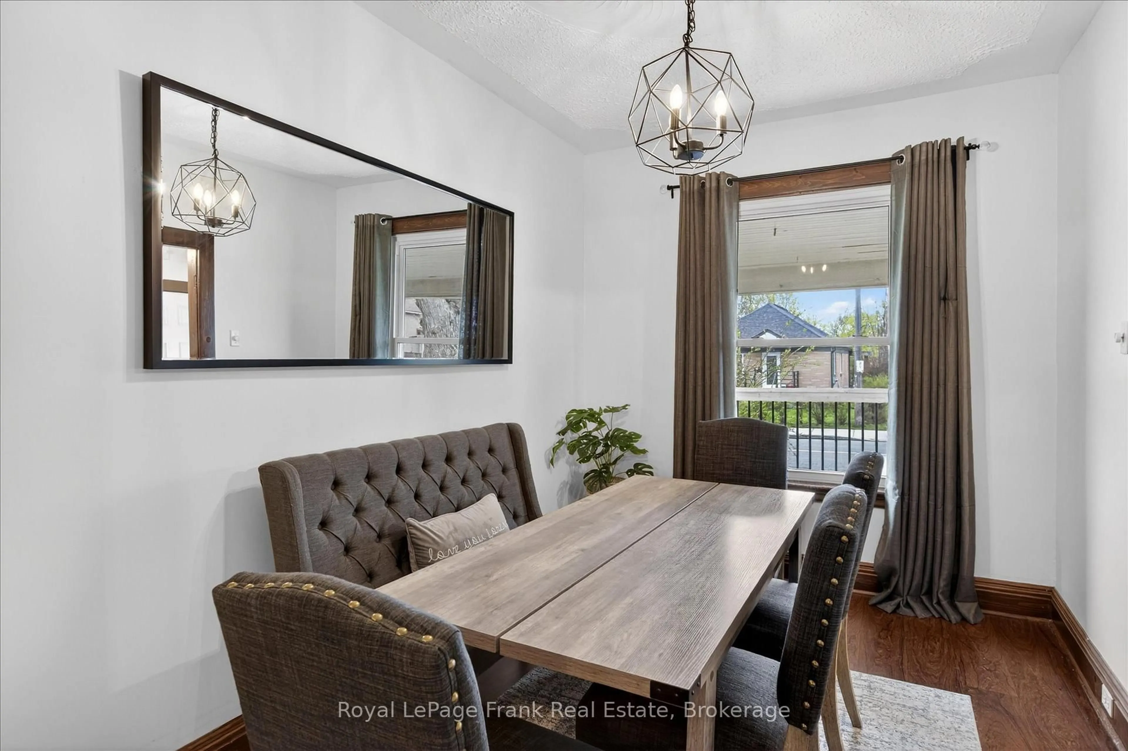 Dining room, wood/laminate floor for 500 Chamberlain St, Peterborough Ontario K9J 4L5