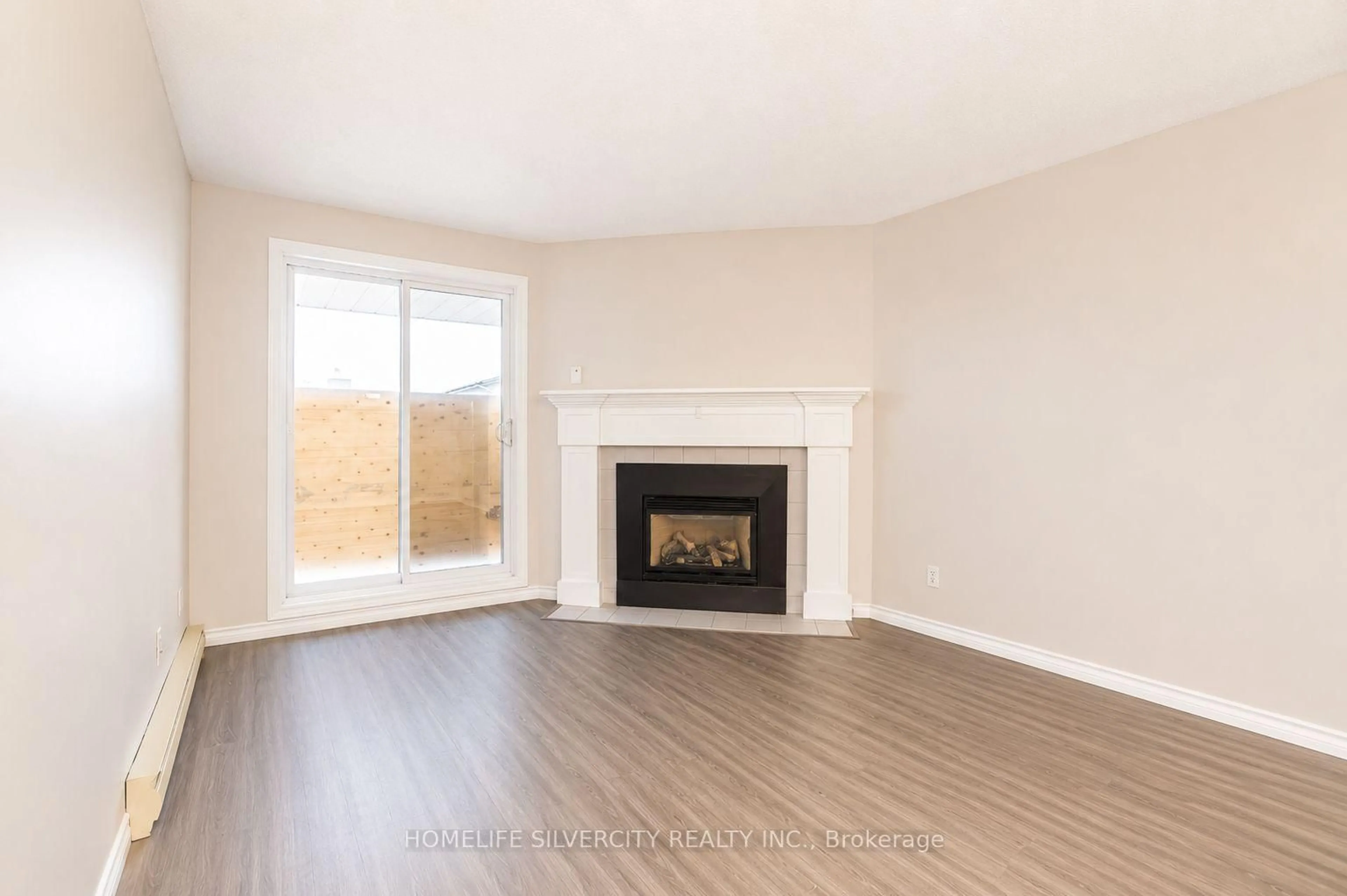 A pic of a room for 733 Deveron Cres #303, London South Ontario N5Z 4X7
