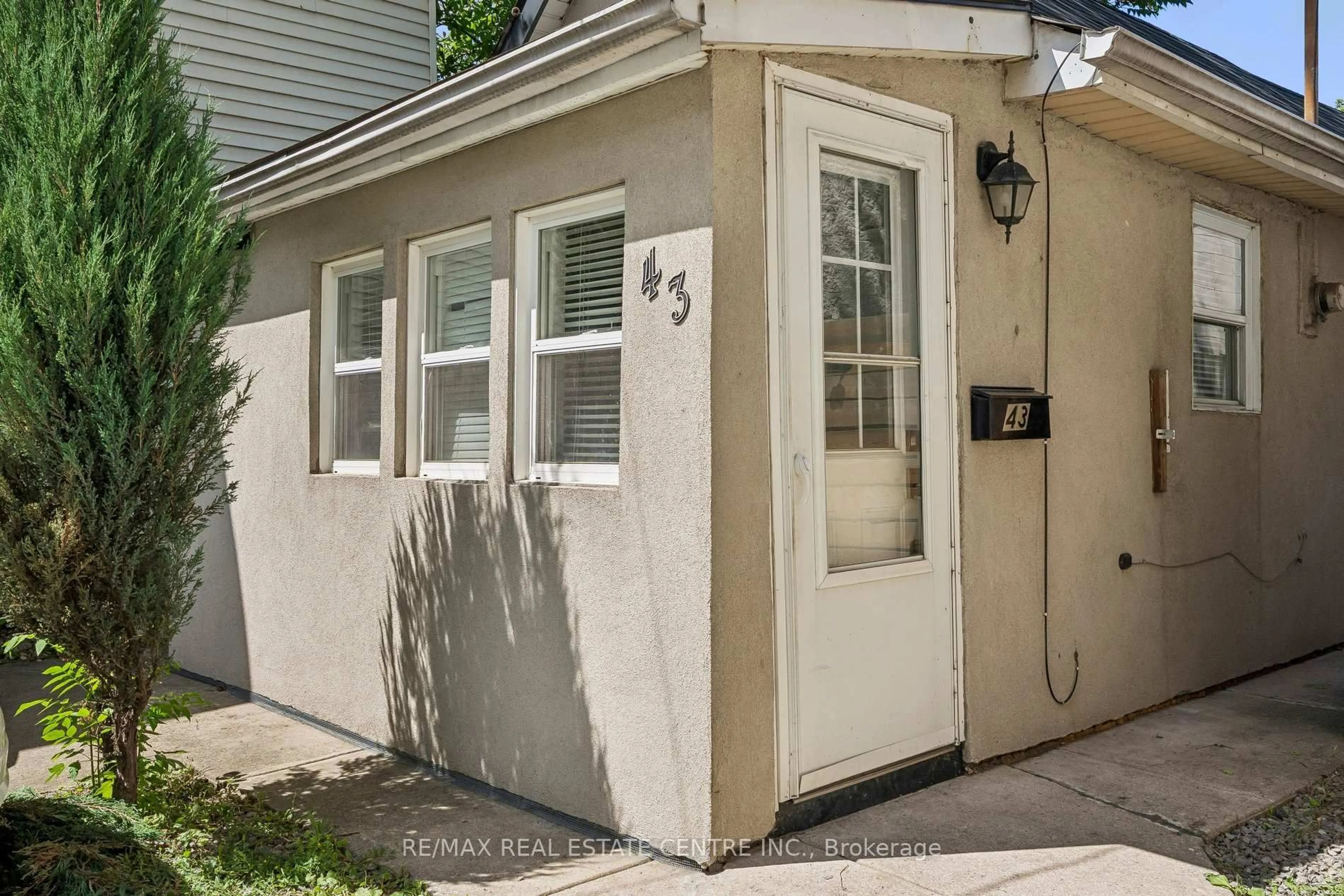 Unknown for 43 Whitfield Ave, Hamilton Ontario L8L 4B5