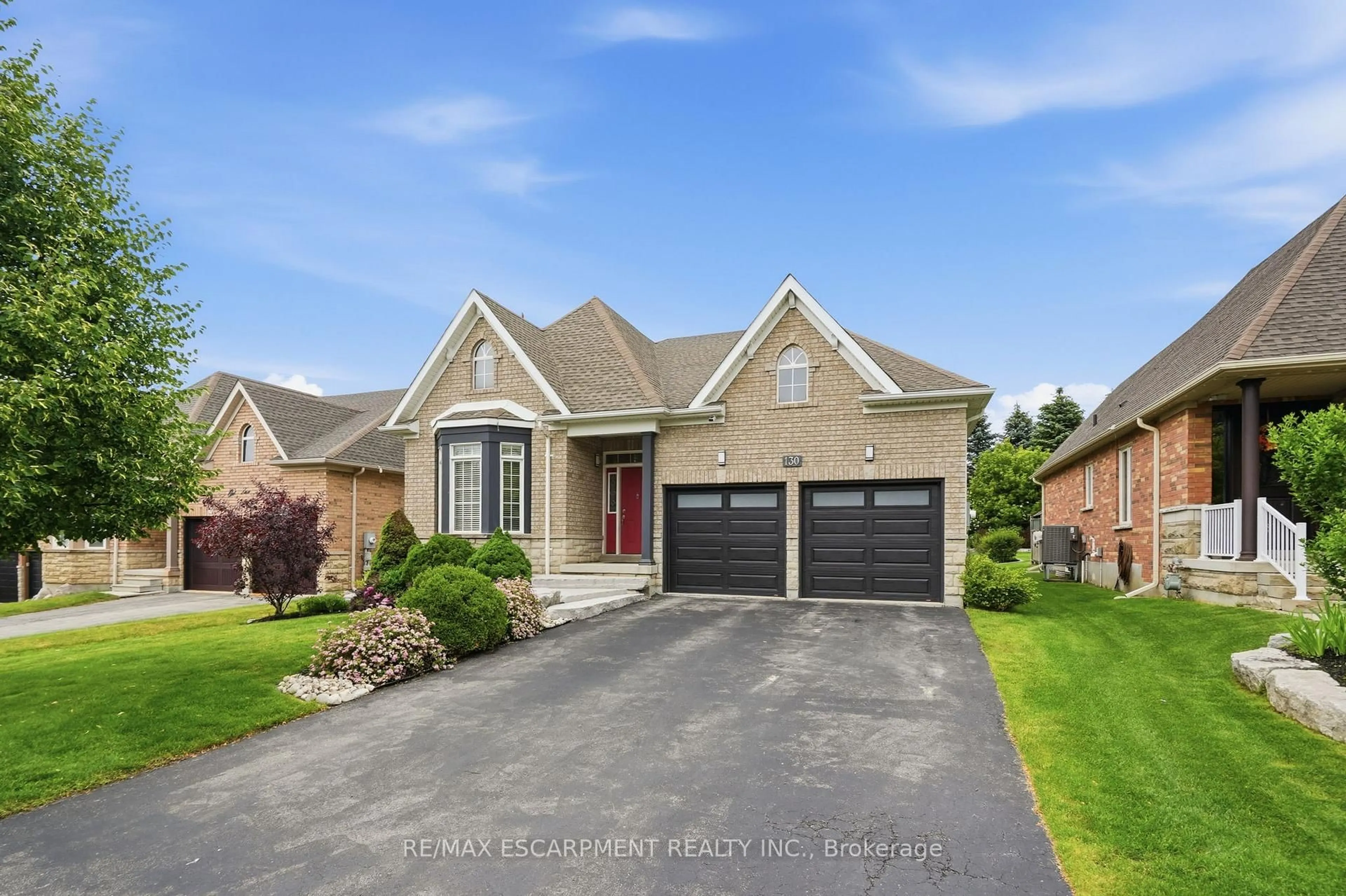 Home with brick exterior material, street for 130 Aberfoyle Mill Cres, Puslinch Ontario N0B 2H0