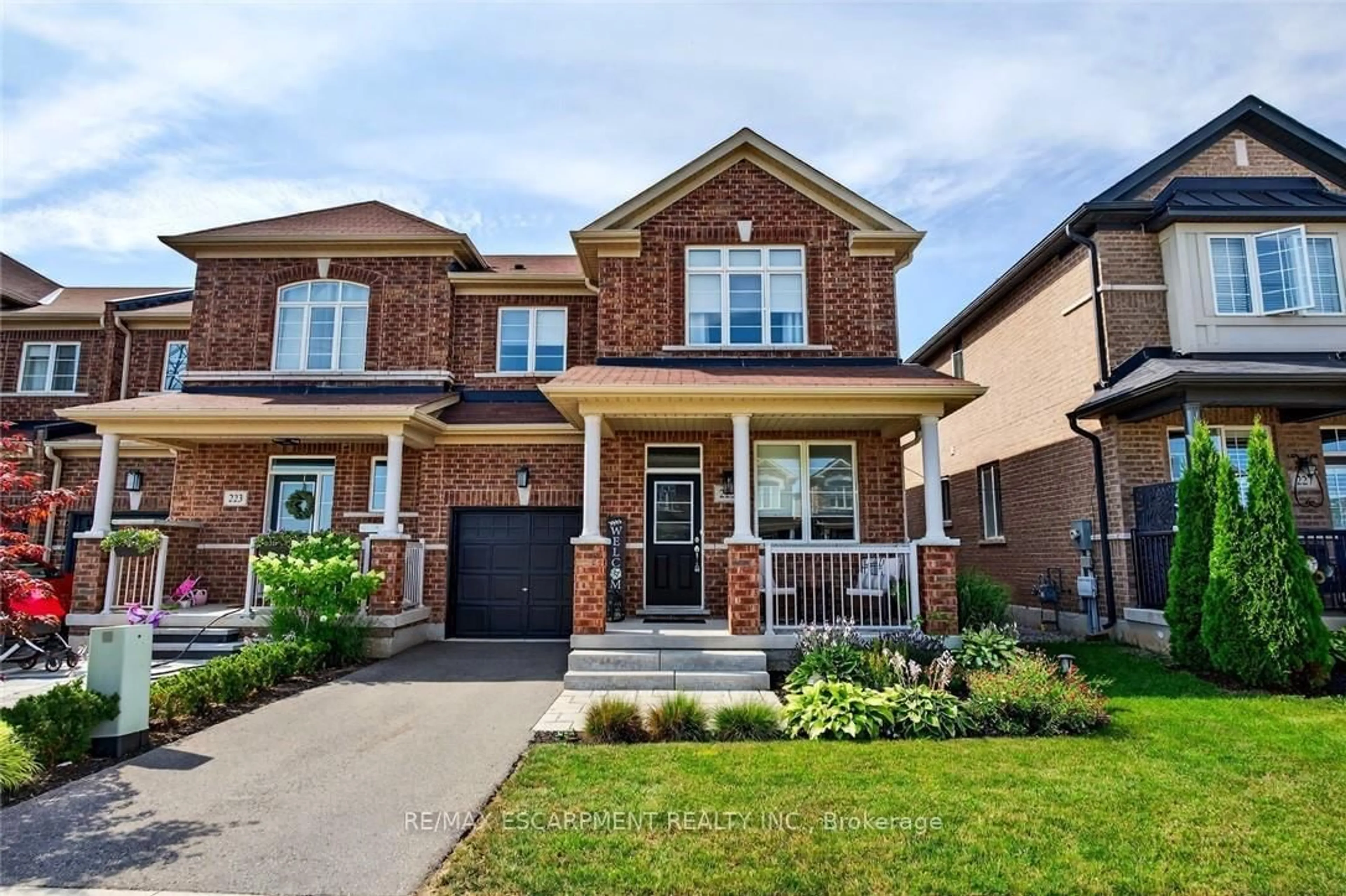 Home with brick exterior material, street for 225 Skinner Rd, Hamilton Ontario L0R 2H1