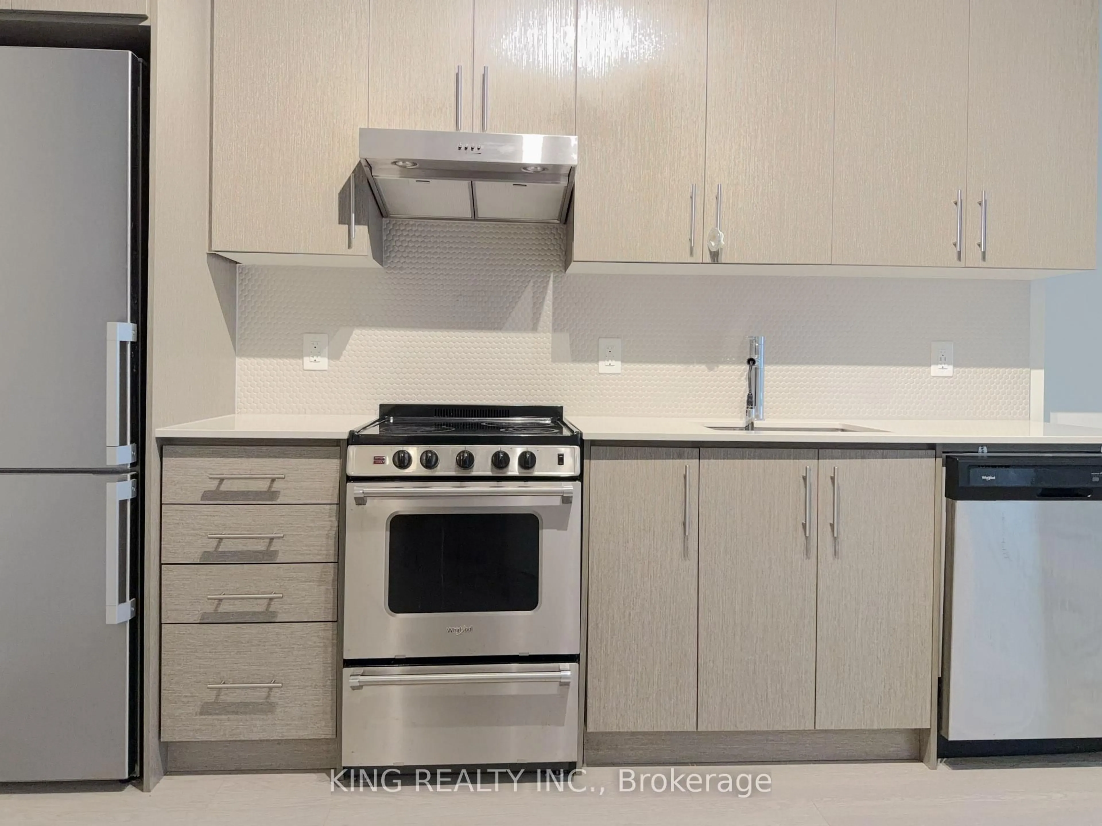 Standard kitchen, unknown for 212 King William St #608, Hamilton Ontario L6R 0A7
