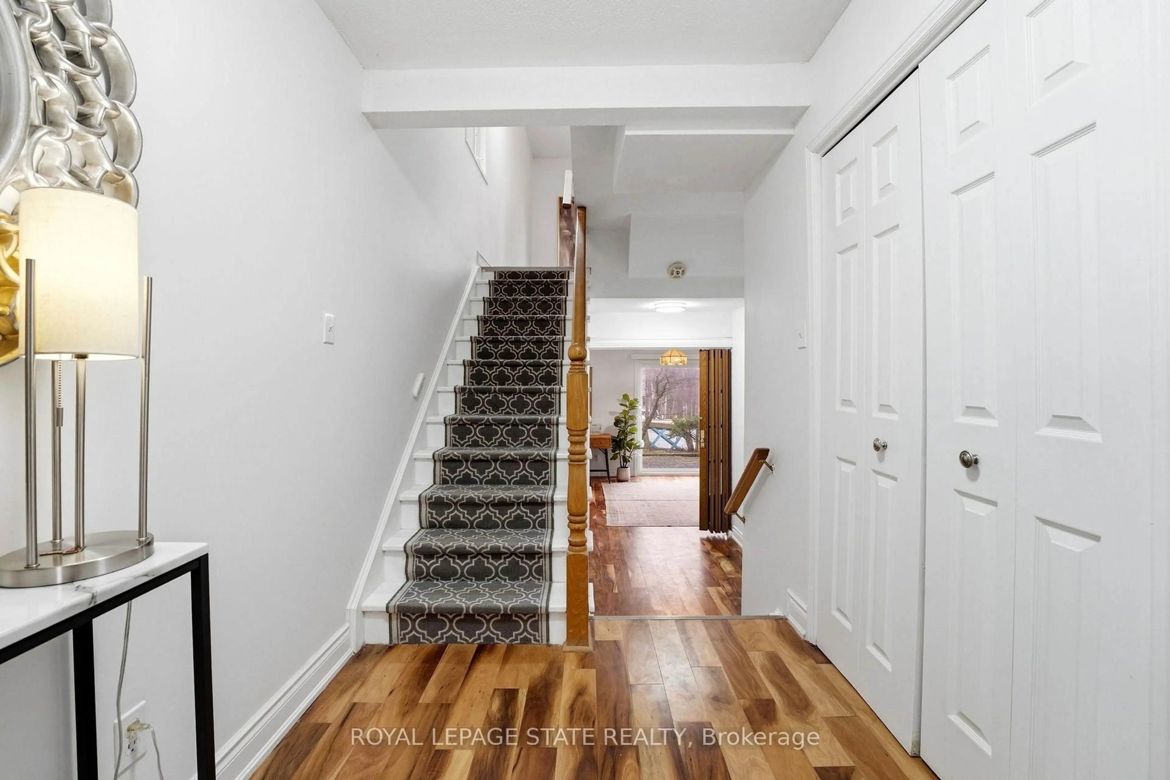 Indoor entryway for 1983 Main St #15, Hamilton Ontario L8S 4R3