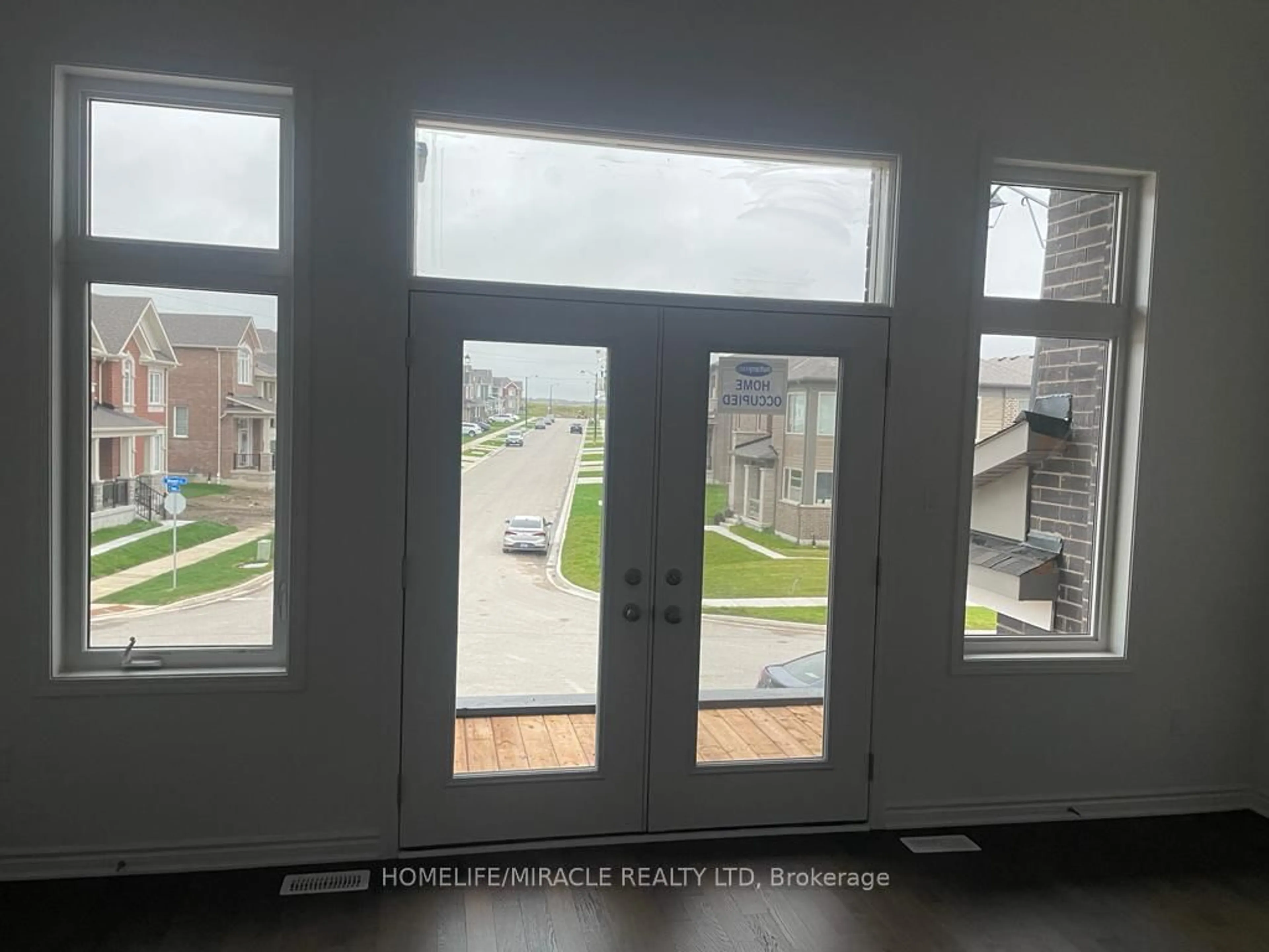 Indoor entryway for 171 Histand Tr, Kitchener Ontario N2E 3X7