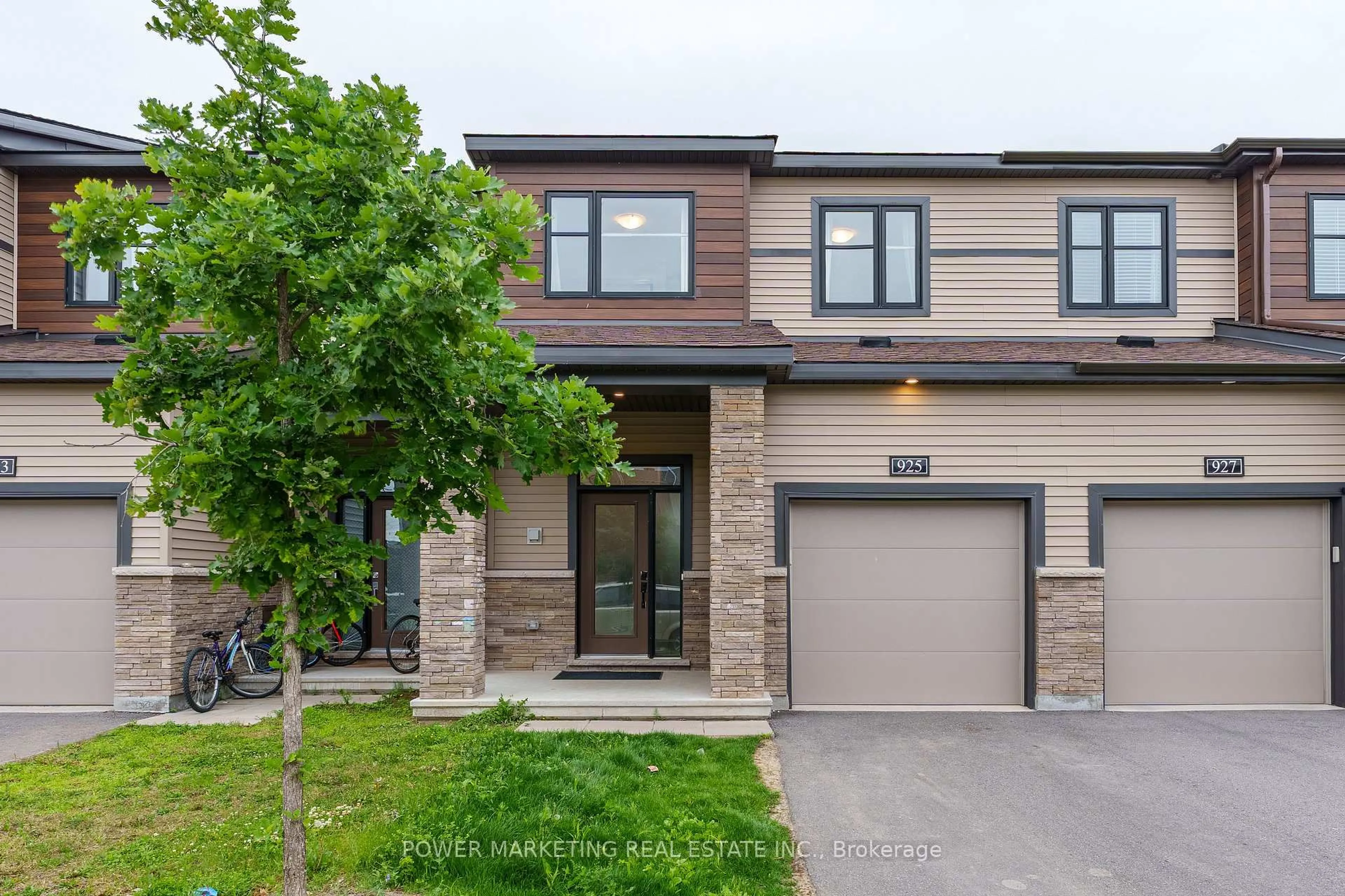 Home with brick exterior material, street for 925 Athenry Crt, Ottawa Ontario K2J 7C9