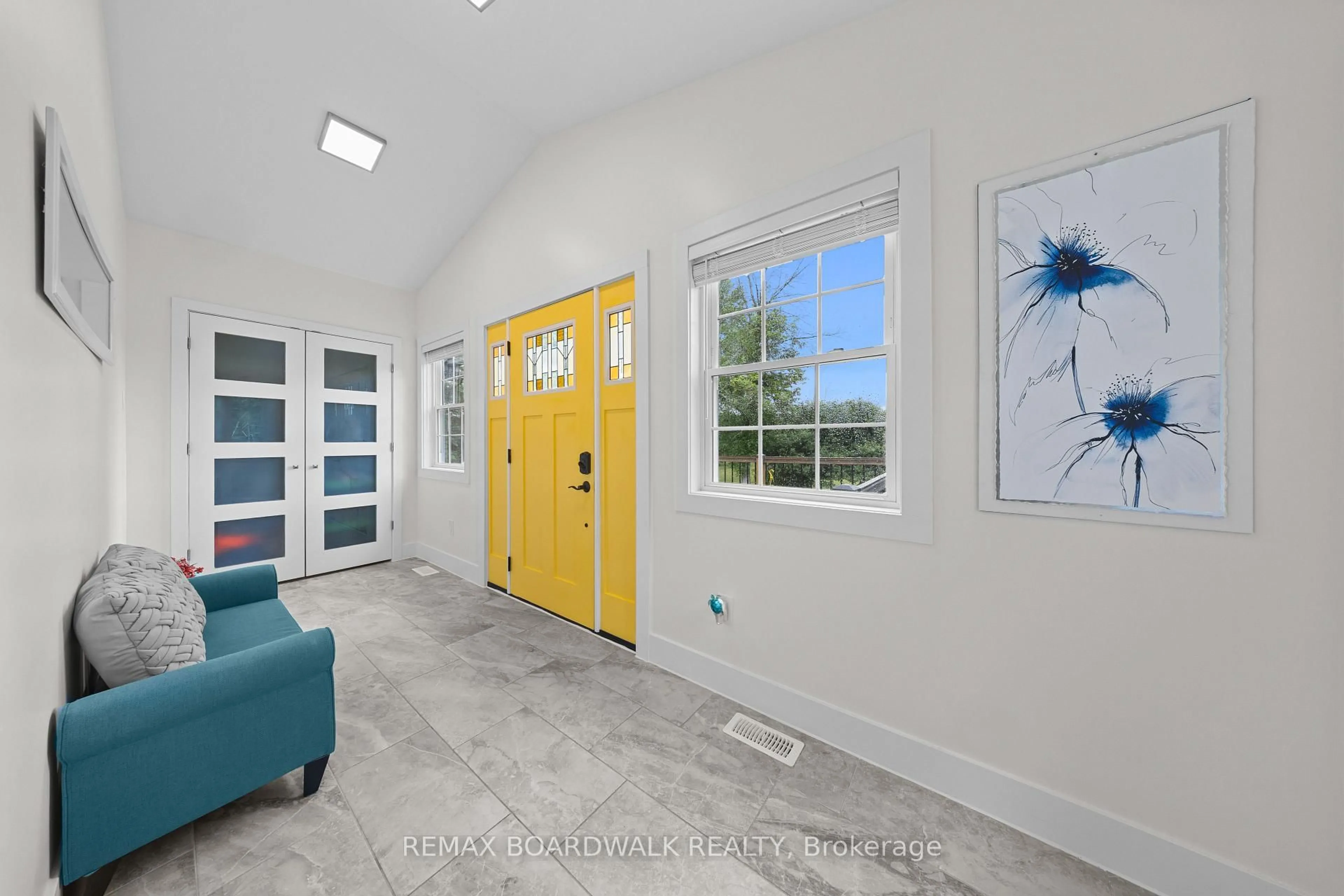Indoor entryway for 271 Patty Pl, Carleton Place Ontario K7C 3P1