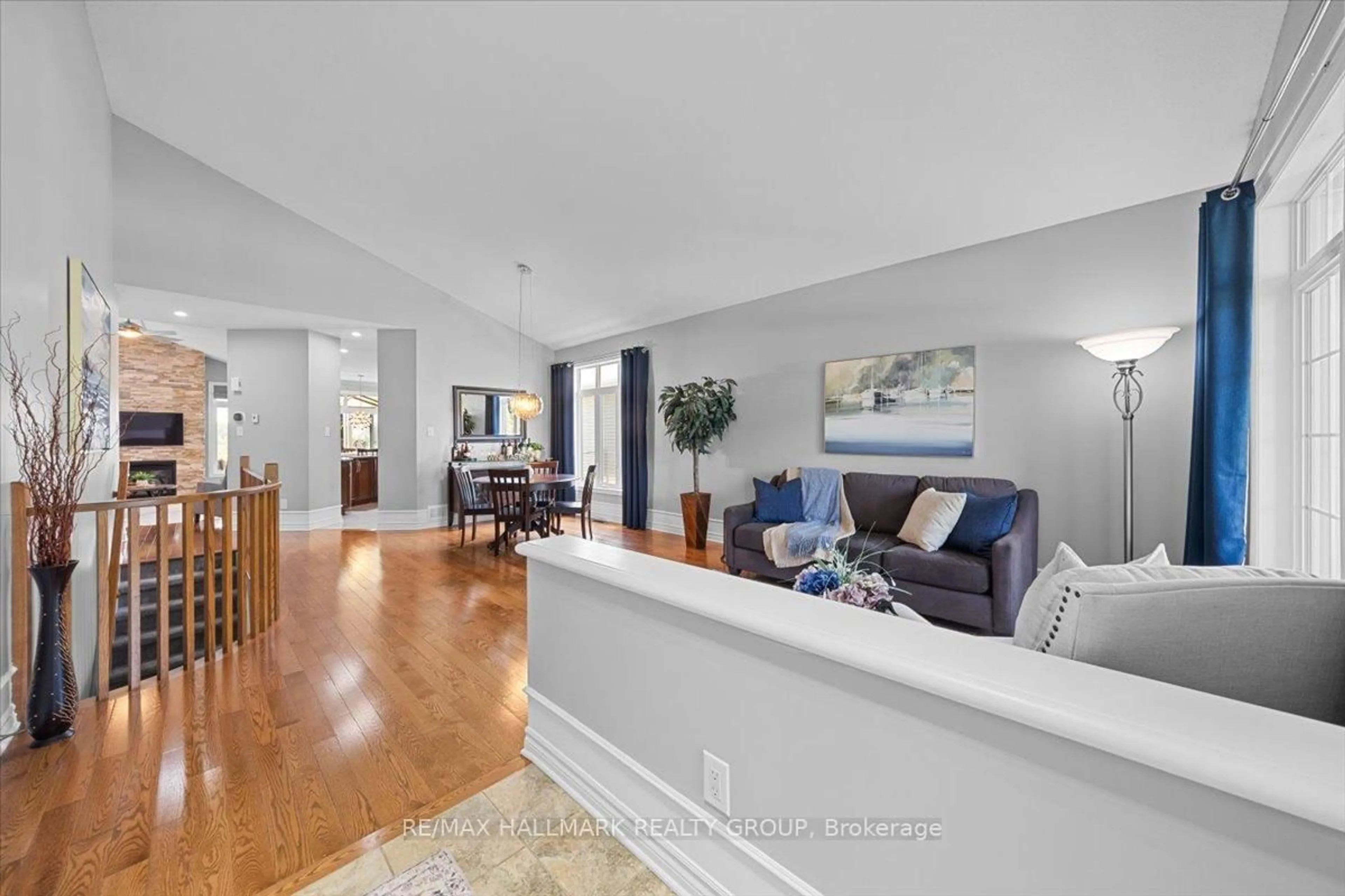 Living room with furniture, unknown for 184 Bonnyley Cres, North Grenville Ontario K0G 1J0