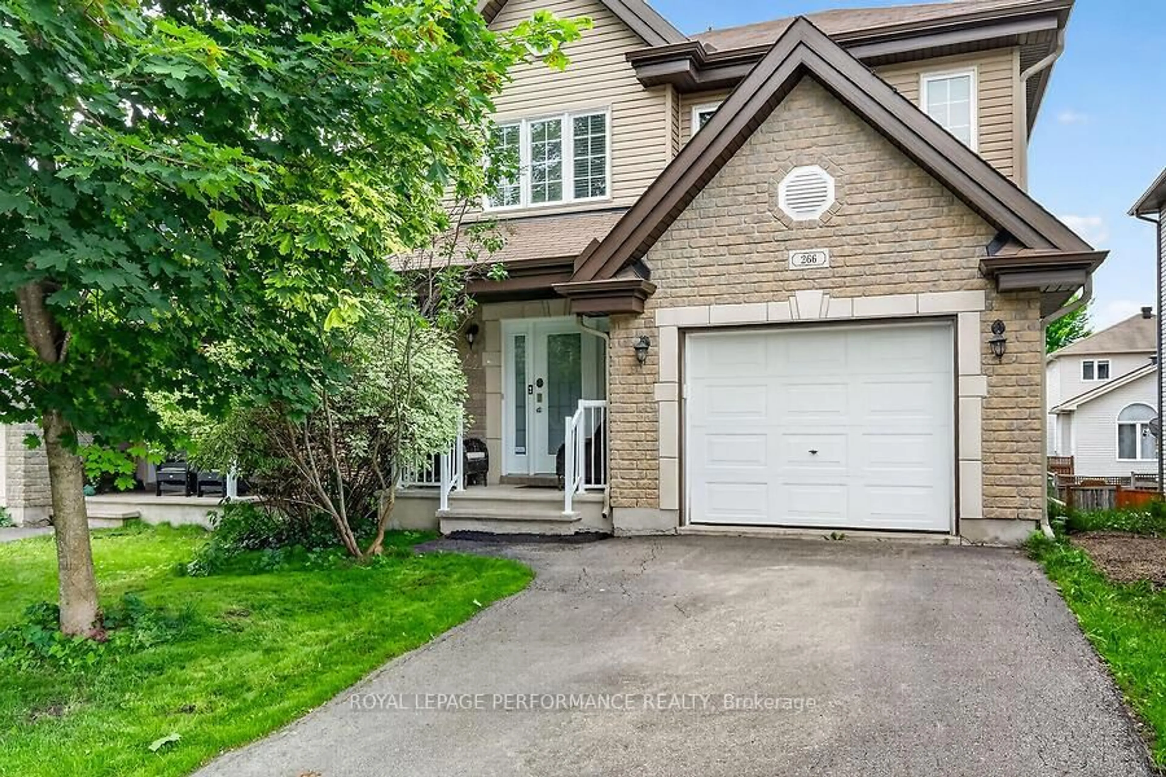 Home with brick exterior material, street for 266 Mica Cres, Clarence-Rockland Ontario K4K 0E2