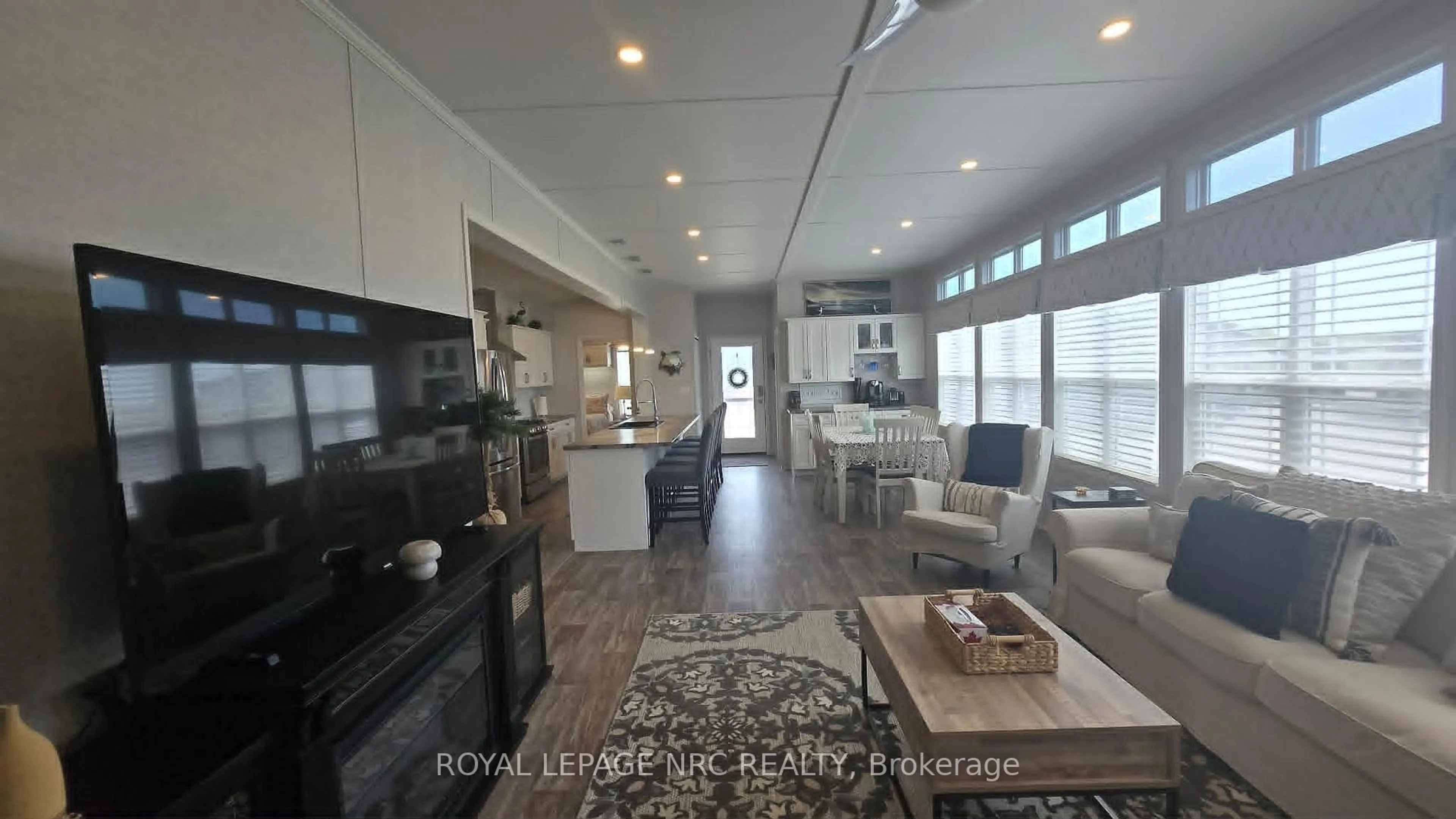 Open concept kitchen, unknown for 35 Quarry Meadows, Port Colborne Ontario L0S 1R0