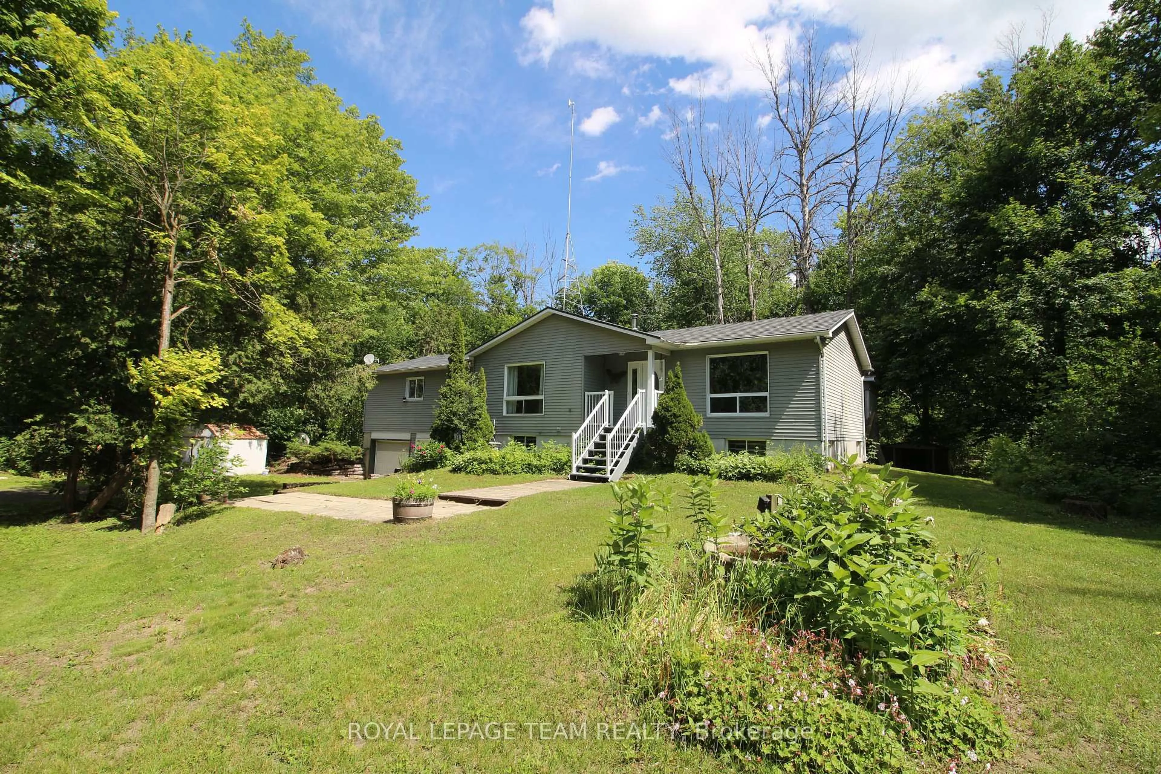 A pic from outside/outdoor area/front of a property/back of a property/a pic from drone, unknown for 214 Arcand Rd, North Grenville Ontario K0G 1J0