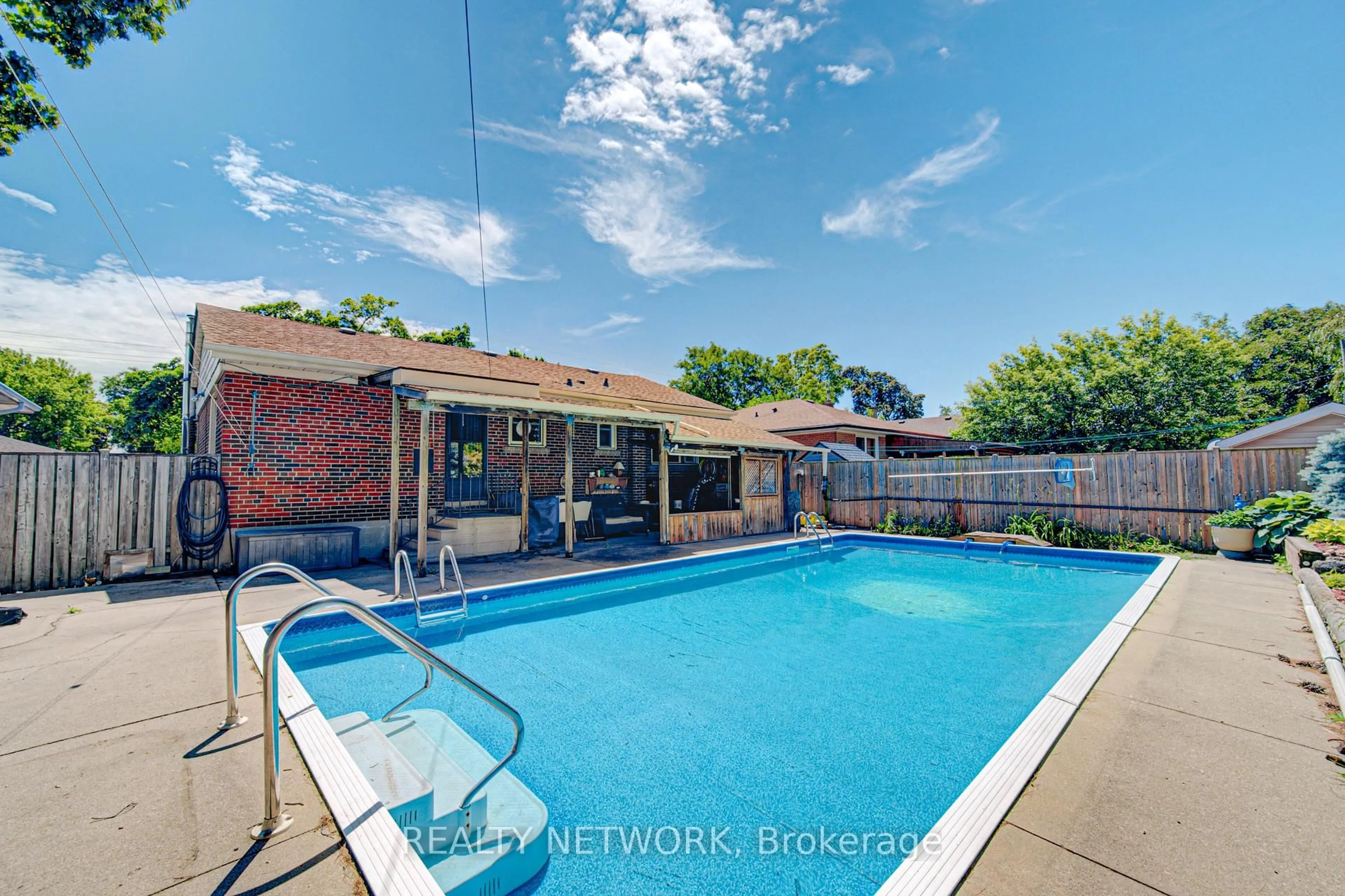 Pool for 56 Ferrara St, Hamilton Ontario L8T 4C4