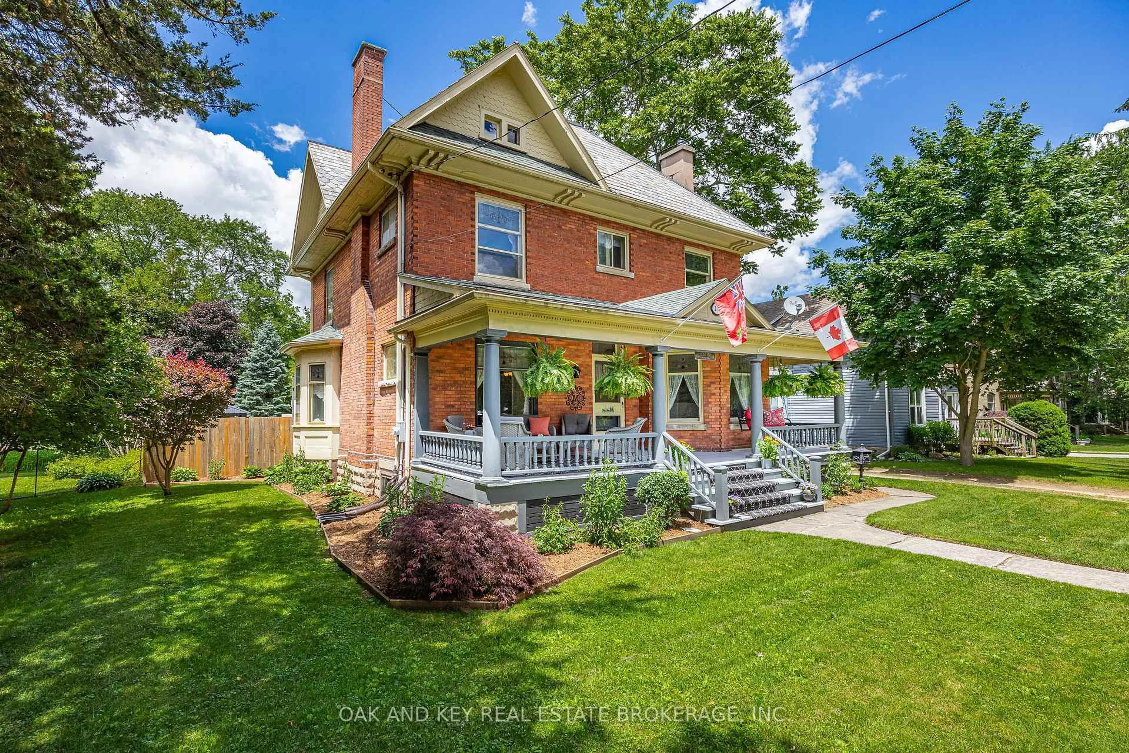 Home with brick exterior material, street for 183 Shackleton St, Dutton/Dunwich Ontario N0L 1J0