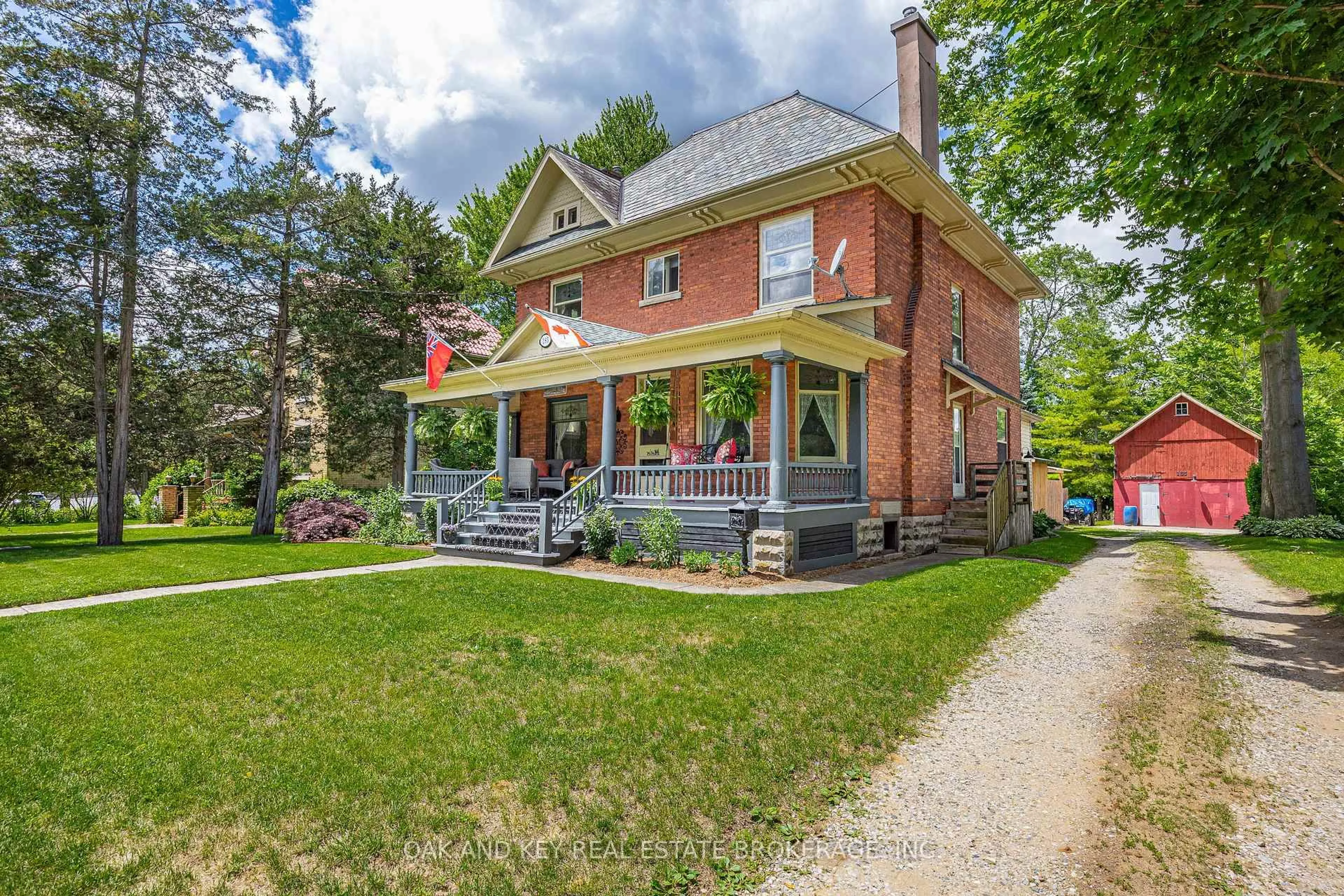 Home with brick exterior material, street for 183 Shackleton St, Dutton/Dunwich Ontario N0L 1J0