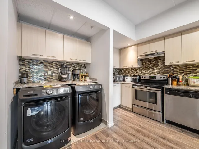 8 Hickory St #203, Waterloo 5