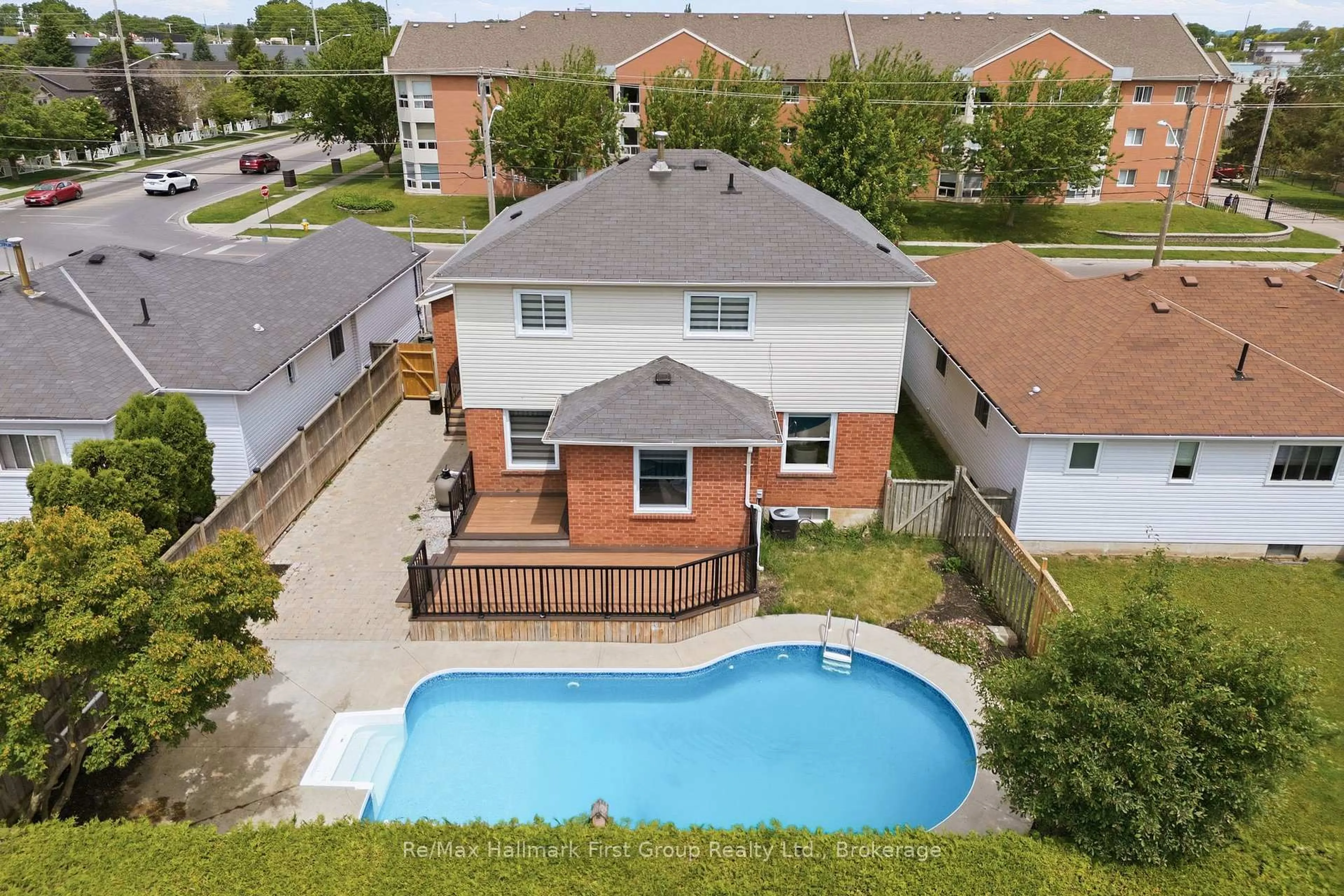A pic from outside/outdoor area/front of a property/back of a property/a pic from drone, water/lake/river/ocean view for 723 Carlisle St, Cobourg Ontario K9A 5E6