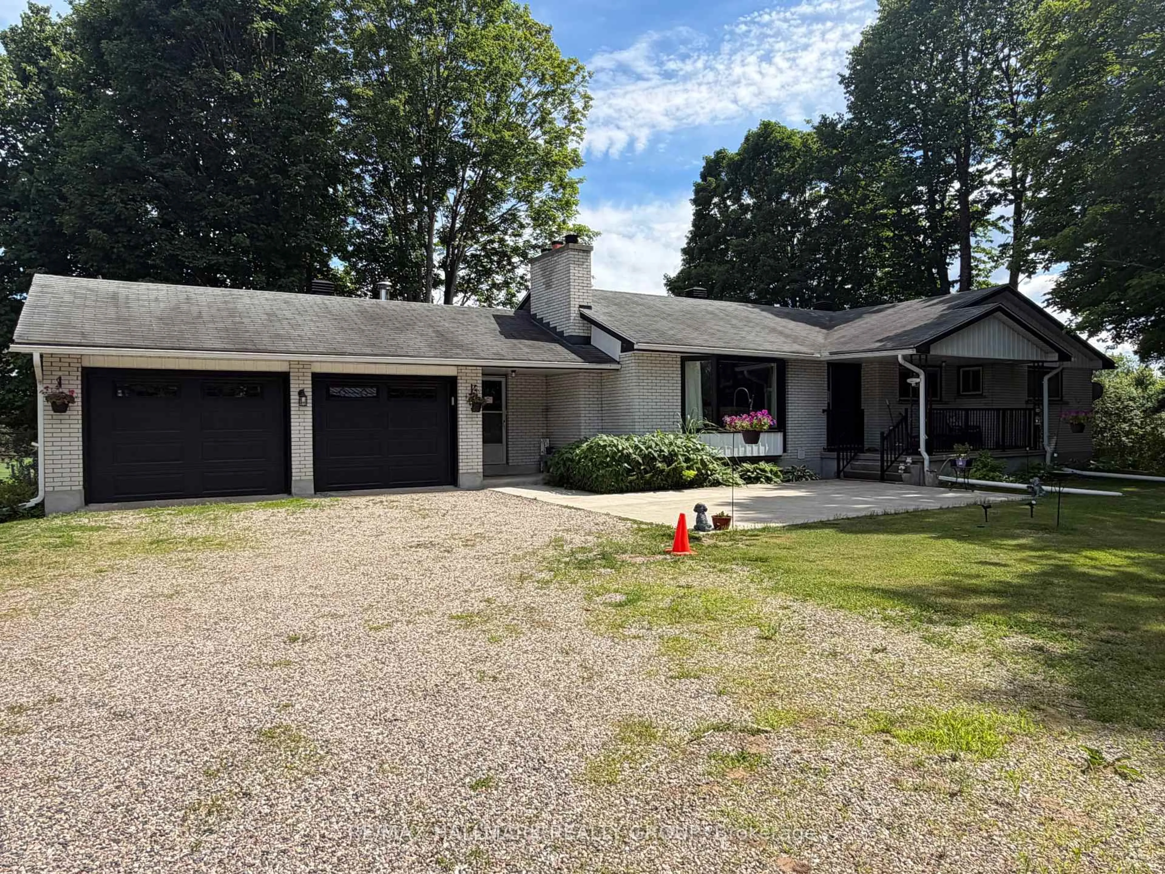 A pic from outside/outdoor area/front of a property/back of a property/a pic from drone, street for 9950 Round Lake Rd, Pembroke Ontario K8A 0K5
