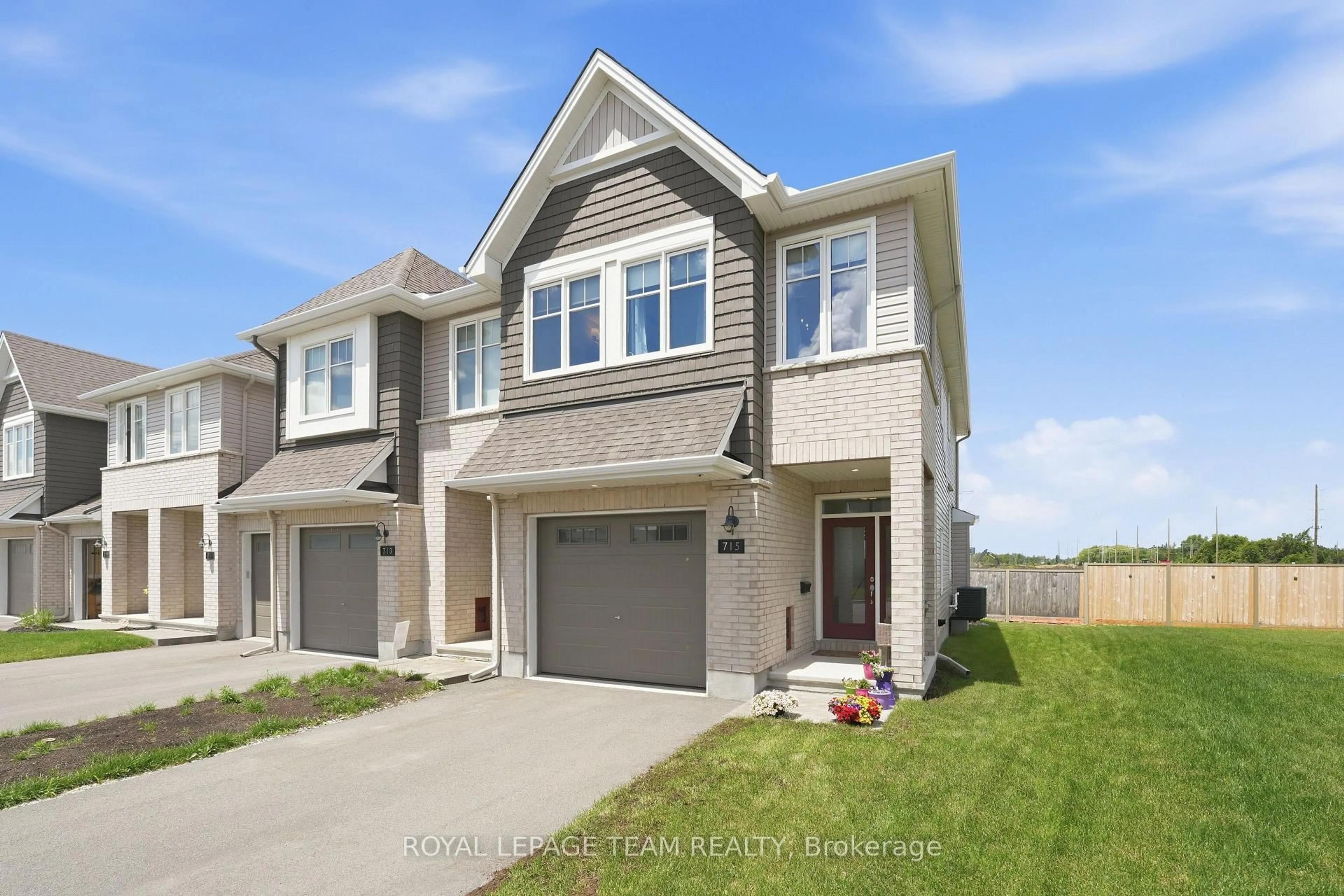 Unknown for 715 Maverick Cres, Ottawa Ontario K2S 2X1