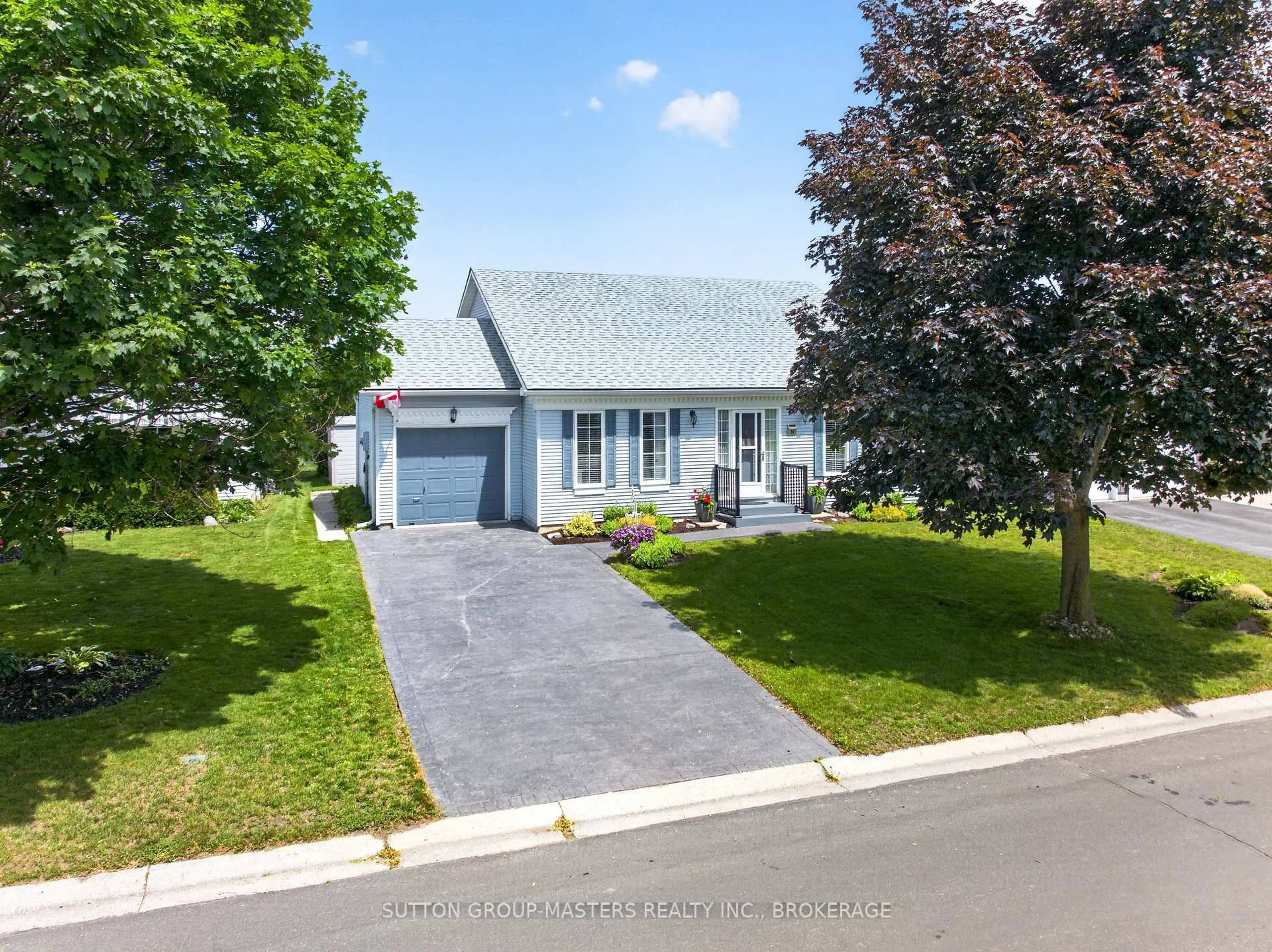 A pic from outside/outdoor area/front of a property/back of a property/a pic from drone, street for 38 Abbey Dawn Dr, Bath Ontario K0H 1G0