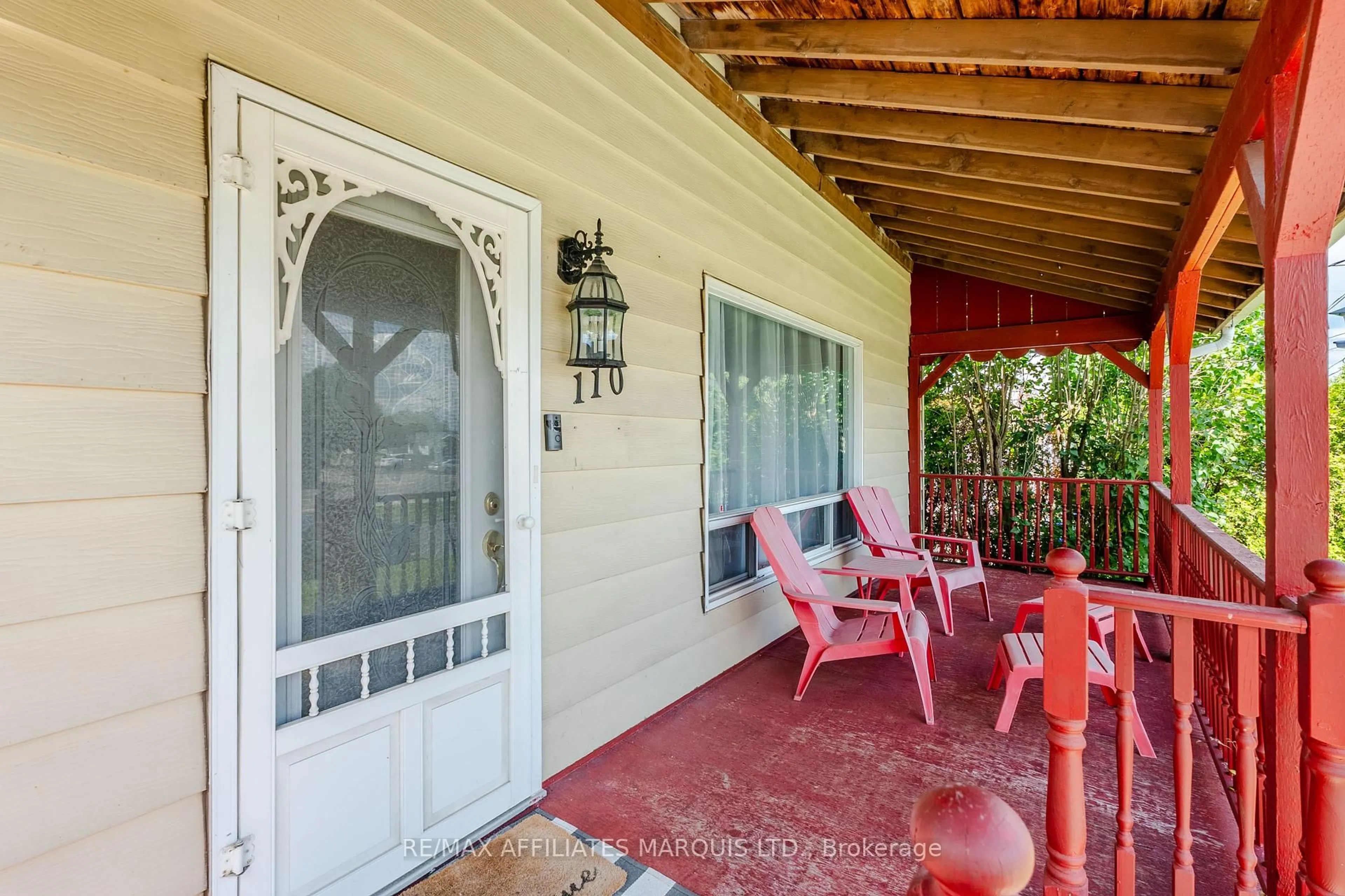 Patio, street for 110 15th St, Cornwall Ontario K6J 3J8