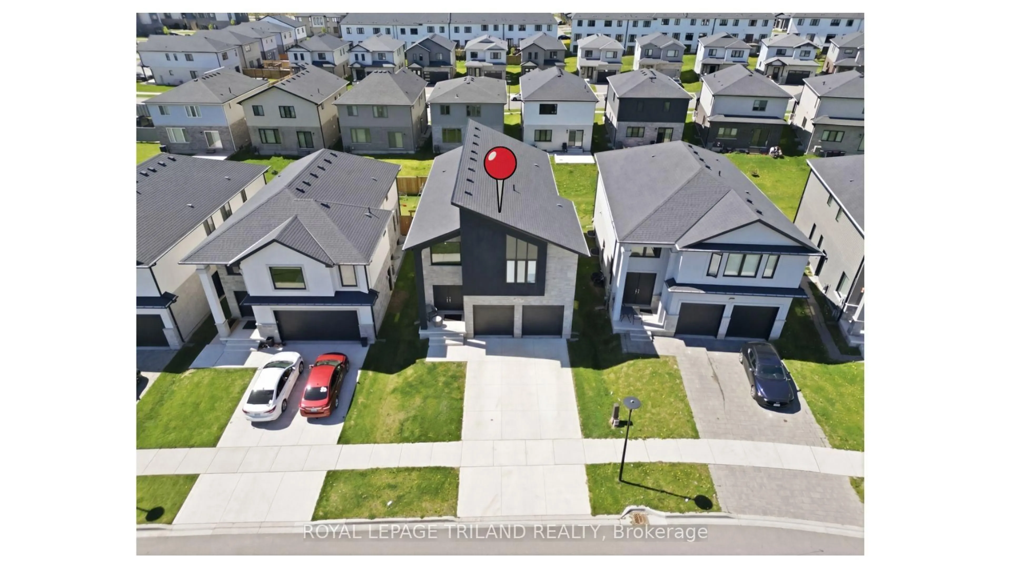 A pic from outside/outdoor area/front of a property/back of a property/a pic from drone, street for 3601 Lynds St, London South Ontario N6L 0G6