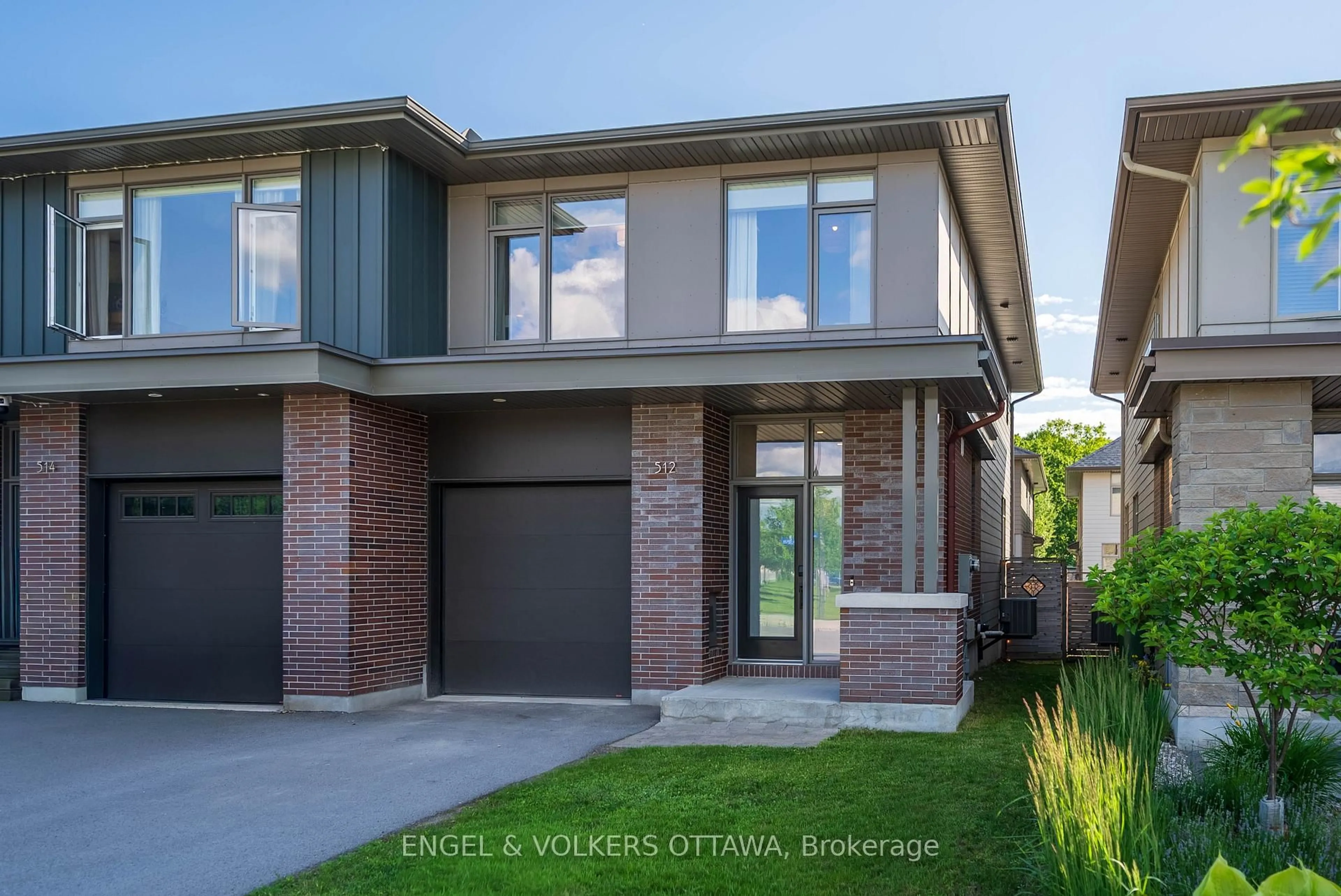 Home with brick exterior material, street for 512 Chene Way, Ottawa Ontario K1K 4Z1