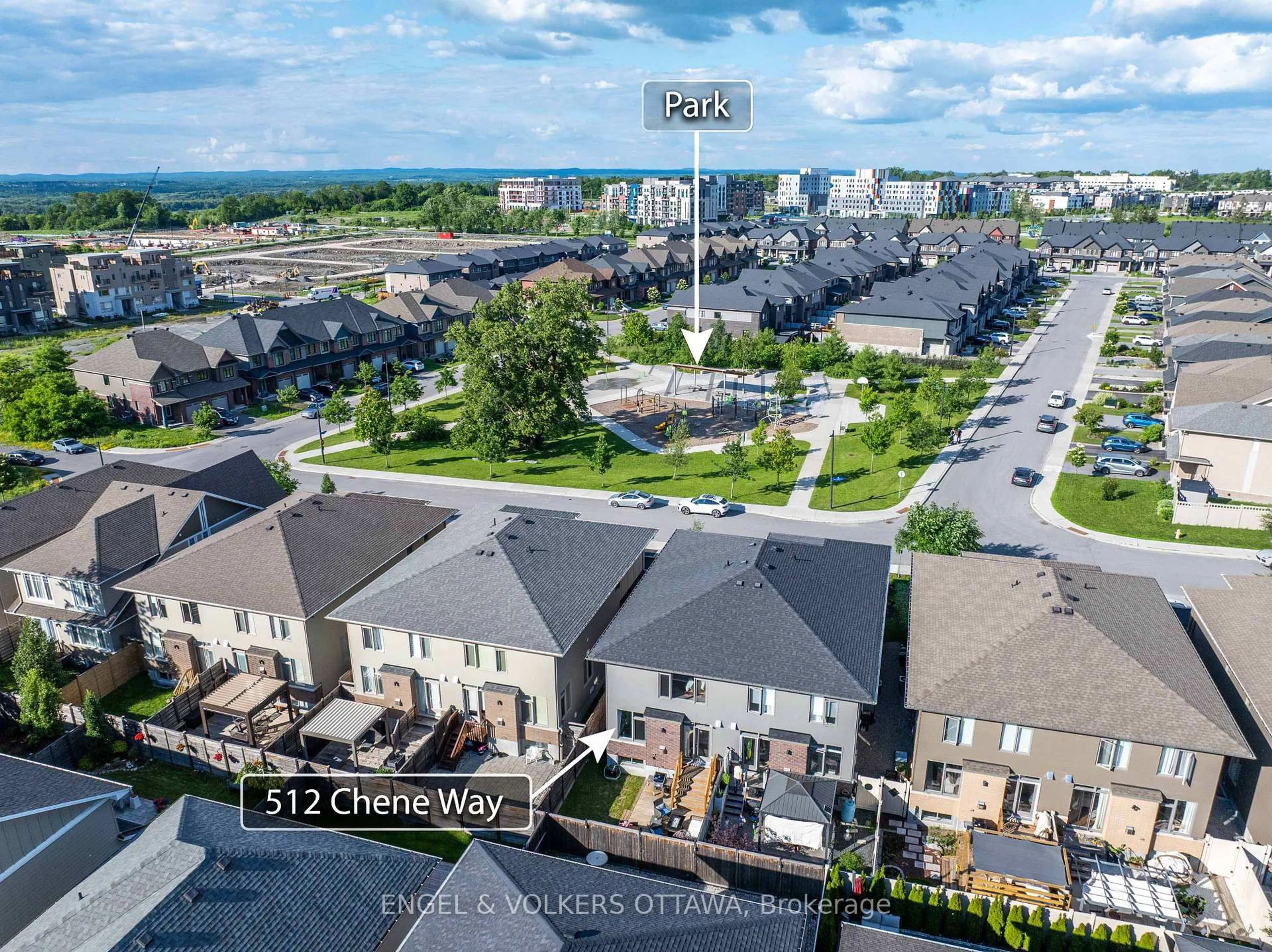 A pic from outside/outdoor area/front of a property/back of a property/a pic from drone, unknown for 512 Chene Way, Ottawa Ontario K1K 4Z1