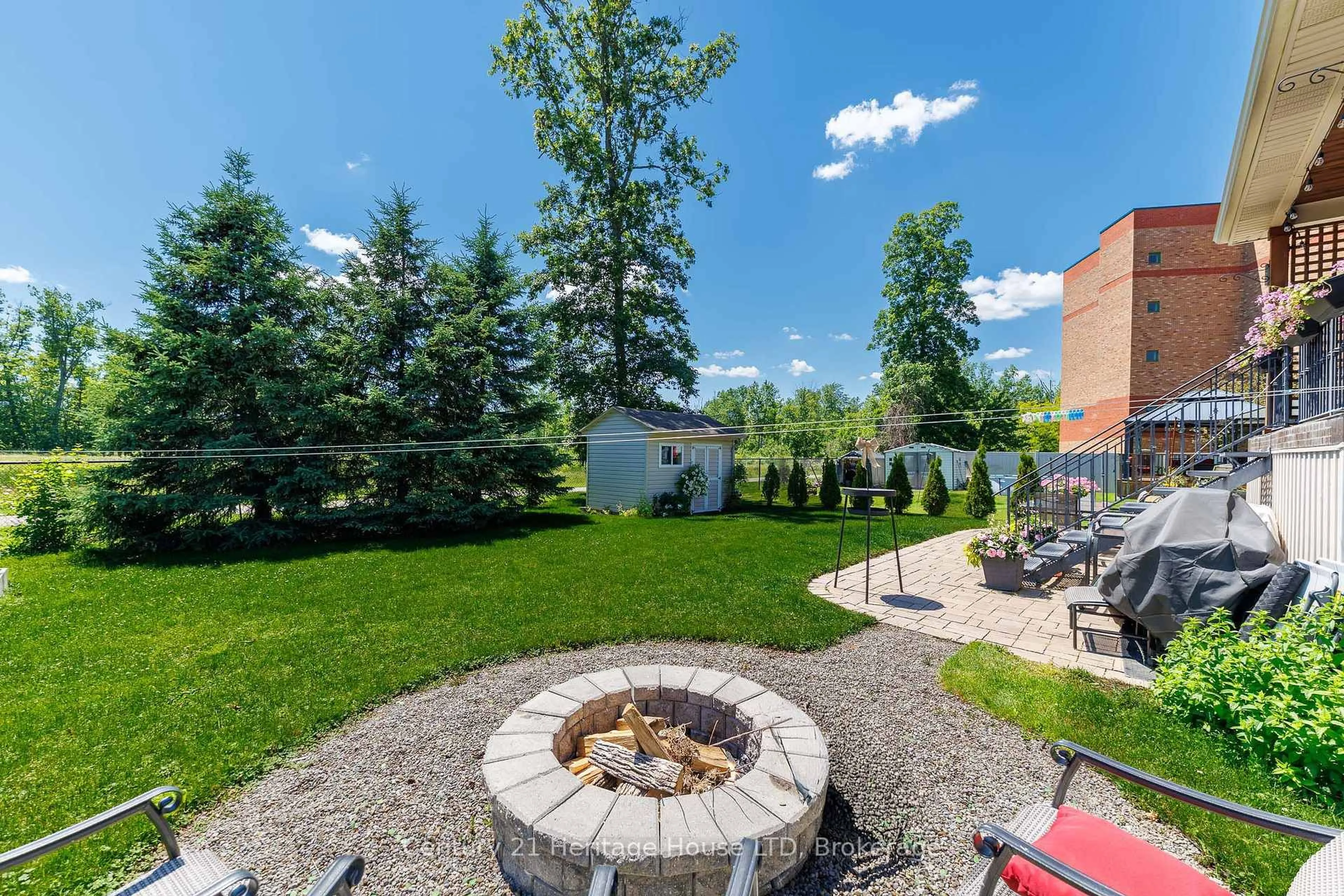 Patio, unknown for 741 Nancy Rd, Fort Erie Ontario L2A 6P8
