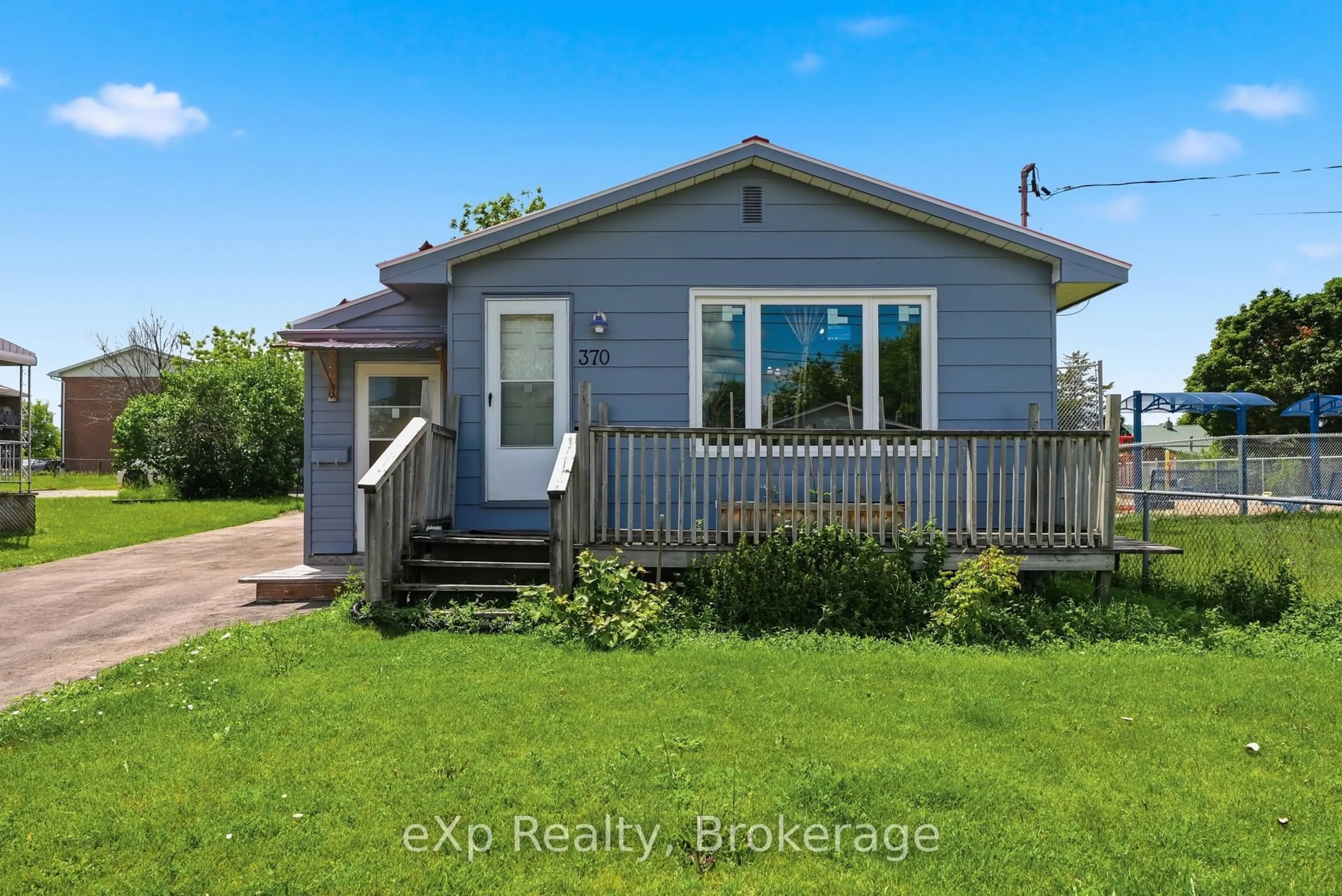 Unknown for 370 Sidney St, Belleville Ontario K8P 3Z6