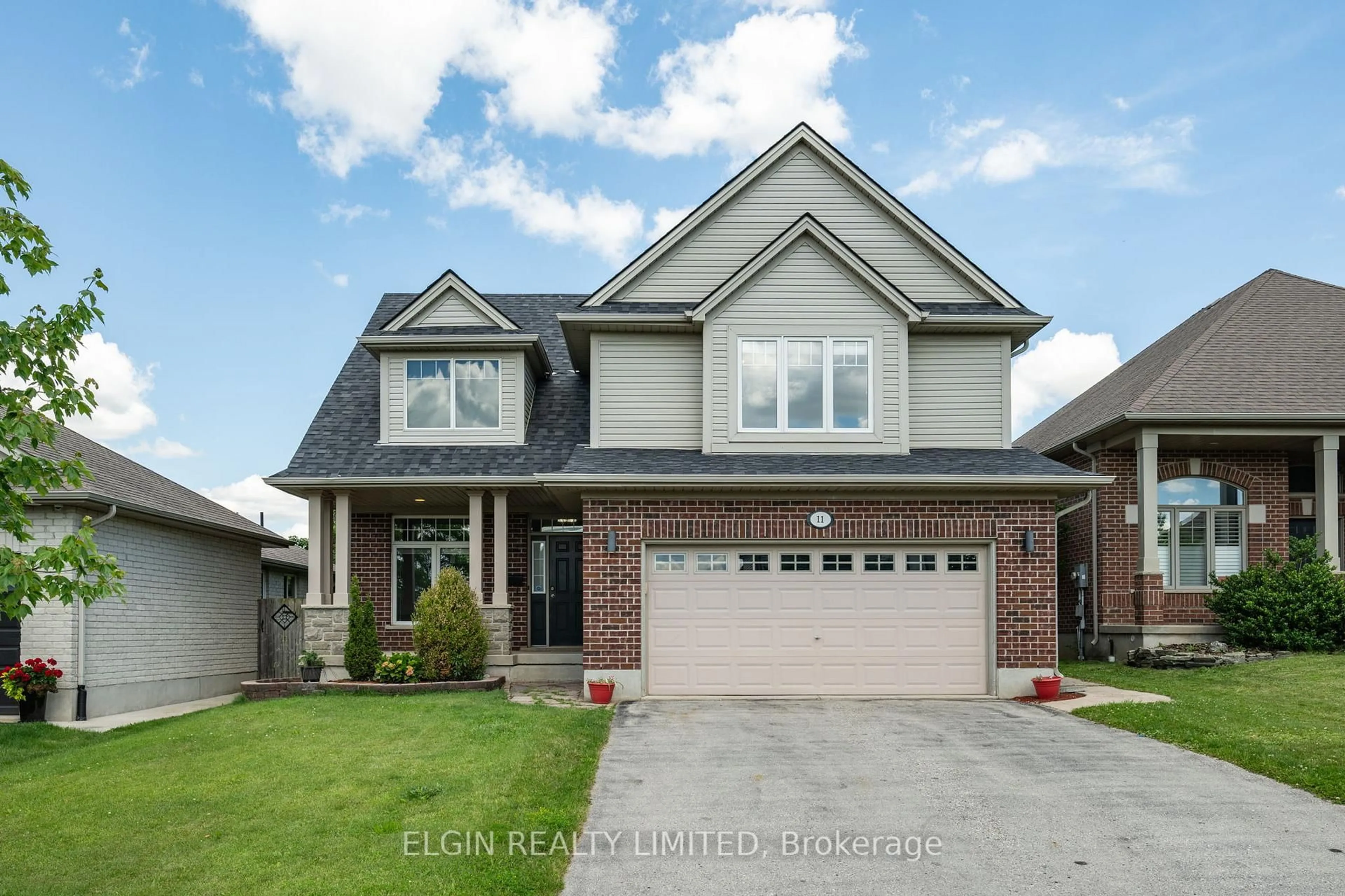 Home with brick exterior material, street for 11 Kensington Crt, St. Thomas Ontario N5R 0A3