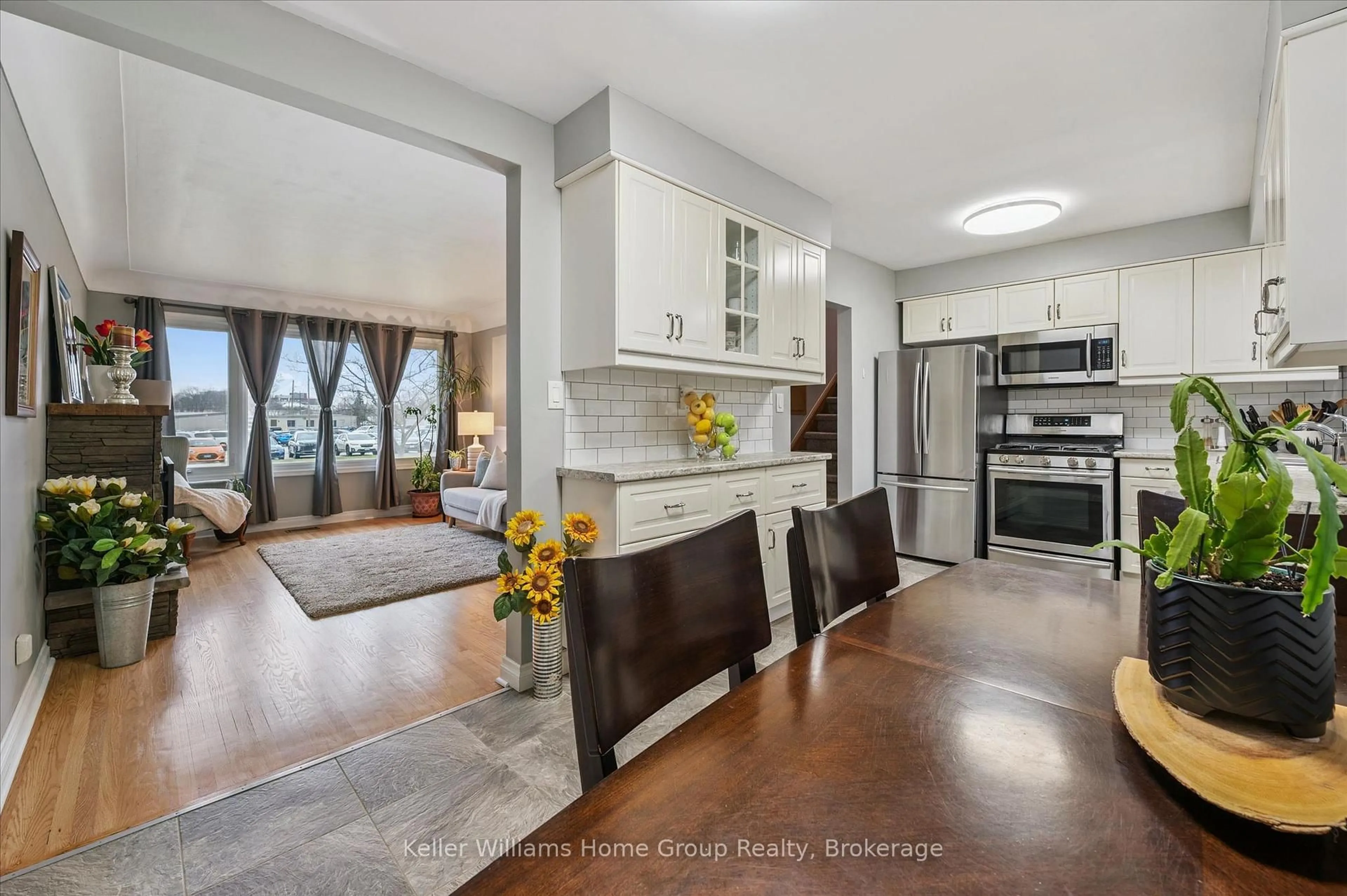 Open concept kitchen, unknown for 44 Meyer Dr, Guelph Ontario N1E 4H2