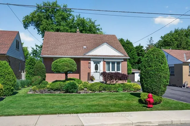 476 East 37th St, Hamilton 2