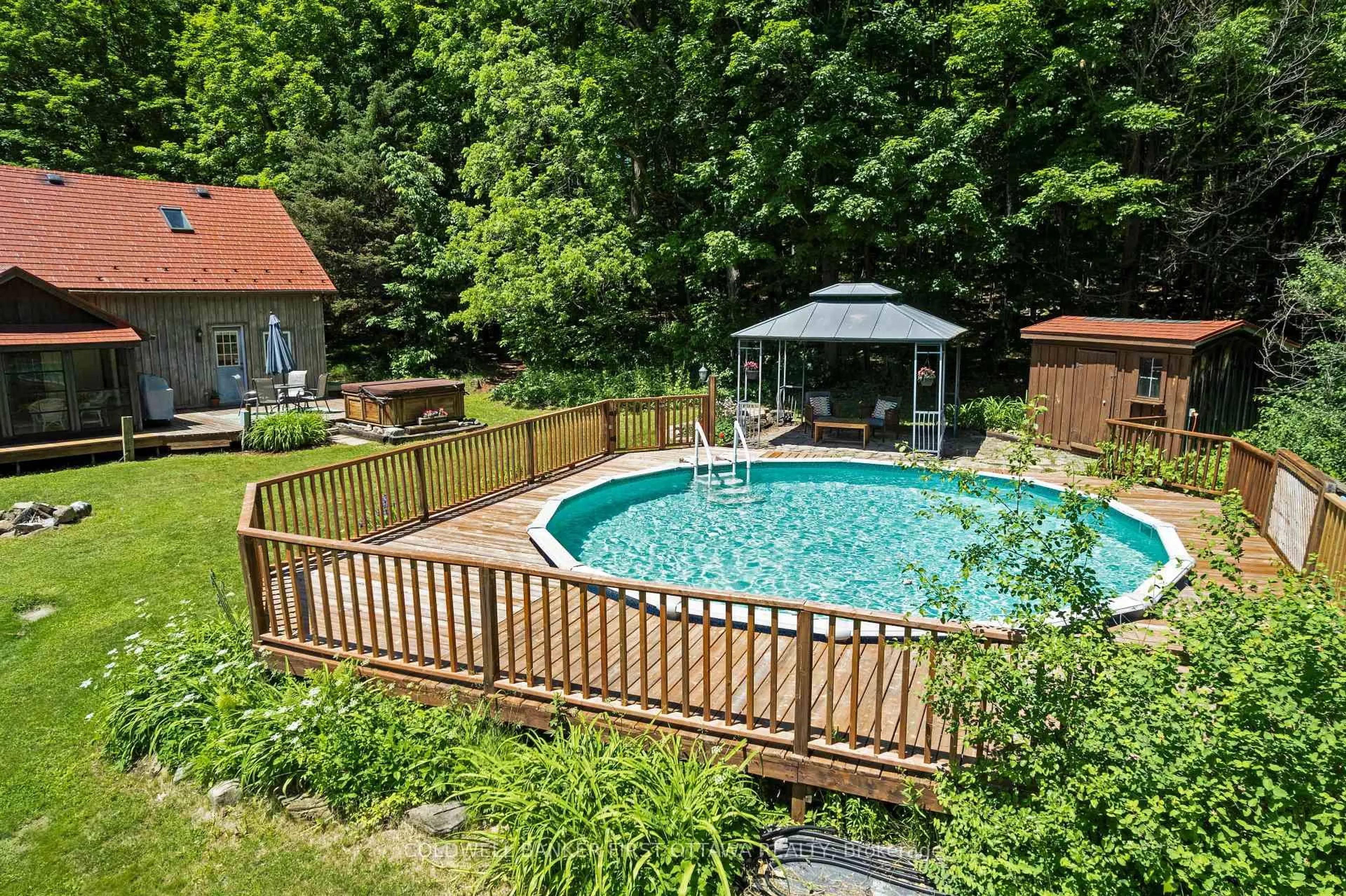 Pool for 1358 Rideau Ferry Rd, Perth Ontario K7H 3C7